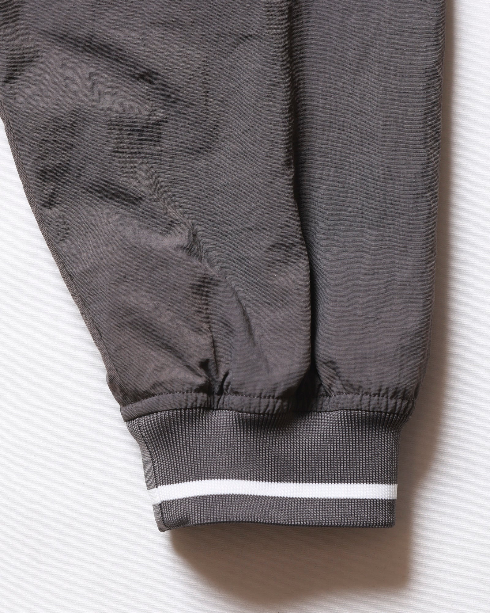 LR NYLON PULLOVER