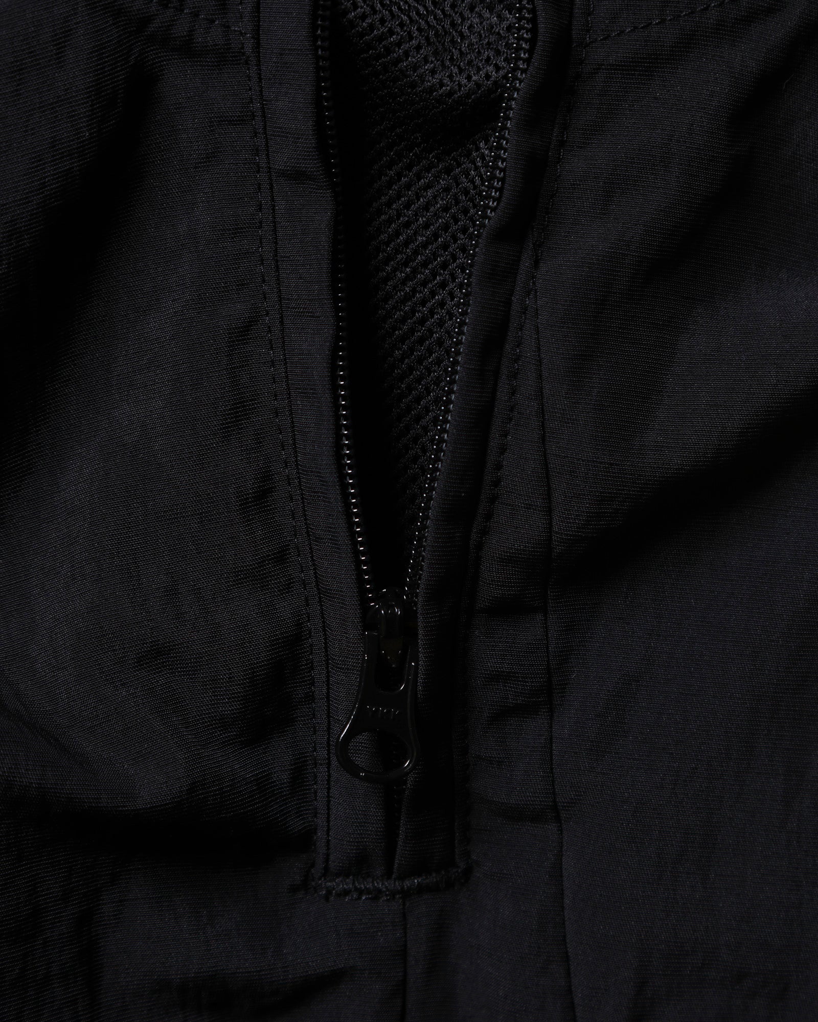 LR NYLON PULLOVER