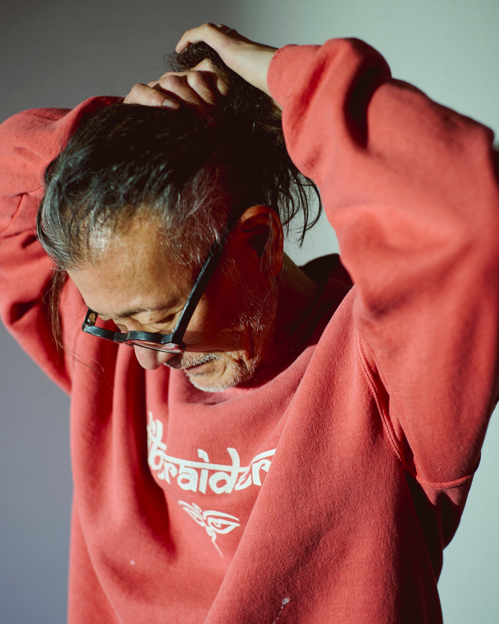 【オンラインストア限定】WISDOM EYES CREWNECK