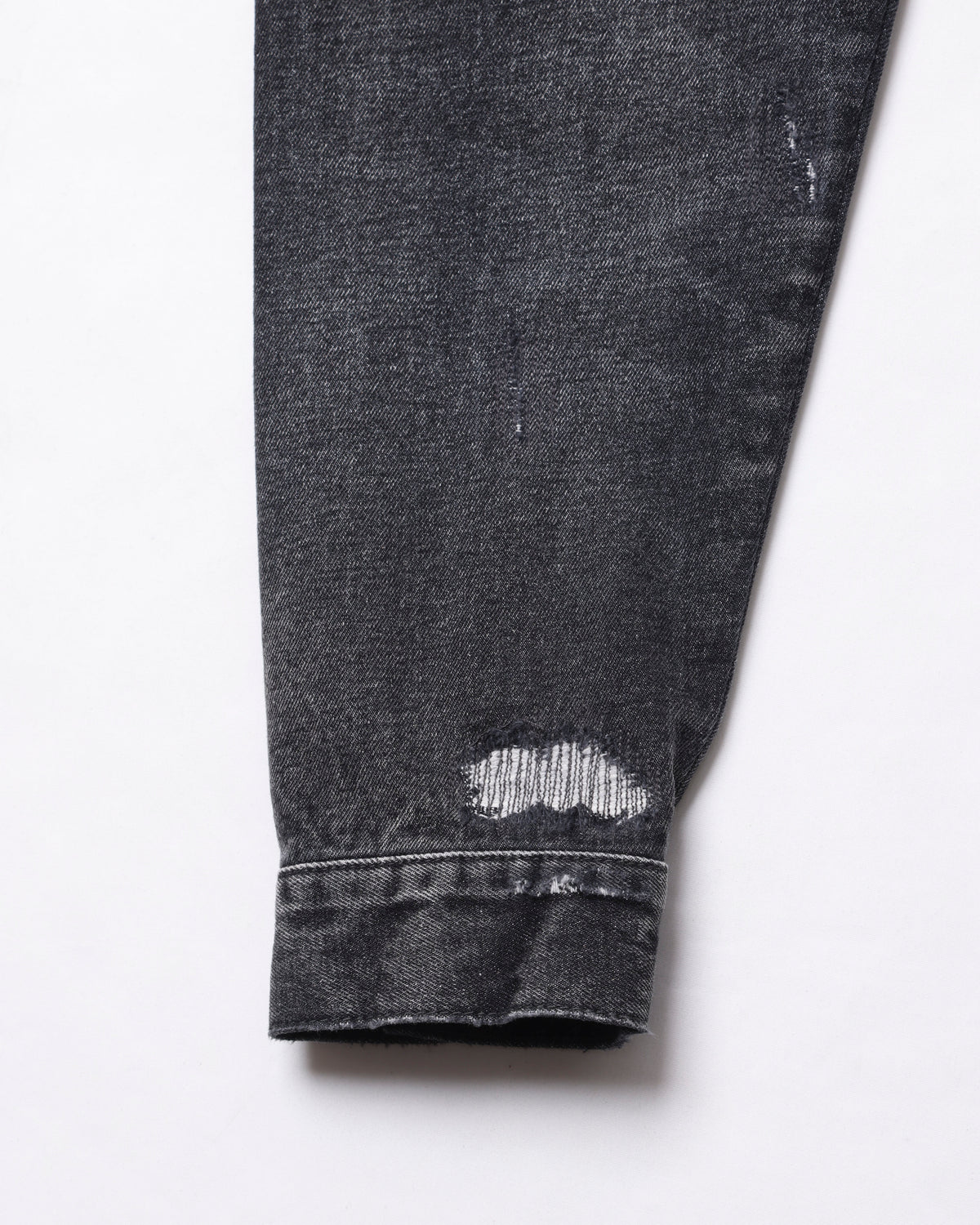 DAMAGED DENIM TRUCKER JACKET