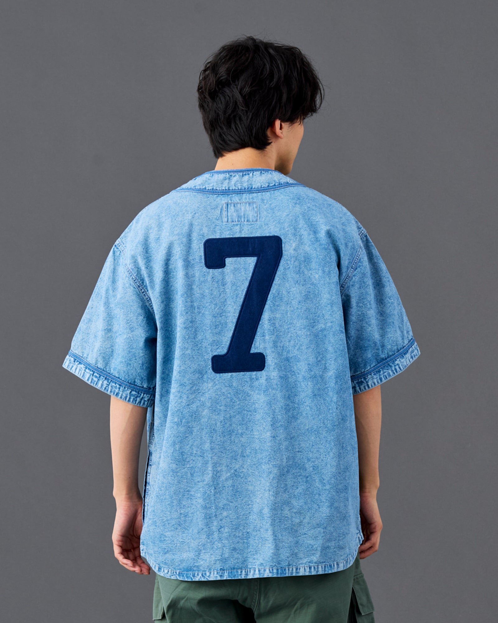 CHAMBRAY BASEBALL SHIRT