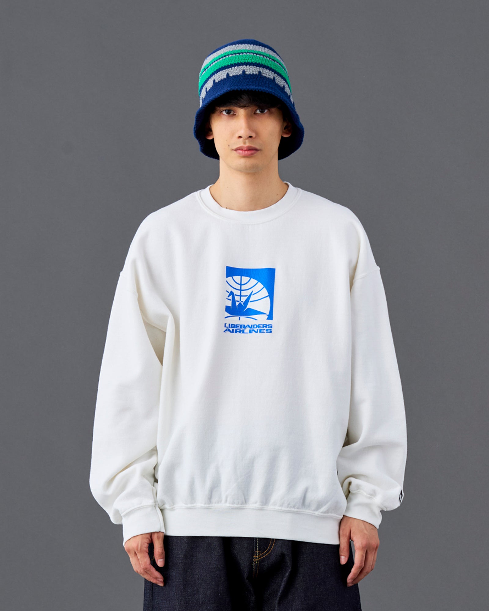 AIRLINE CREWNECK