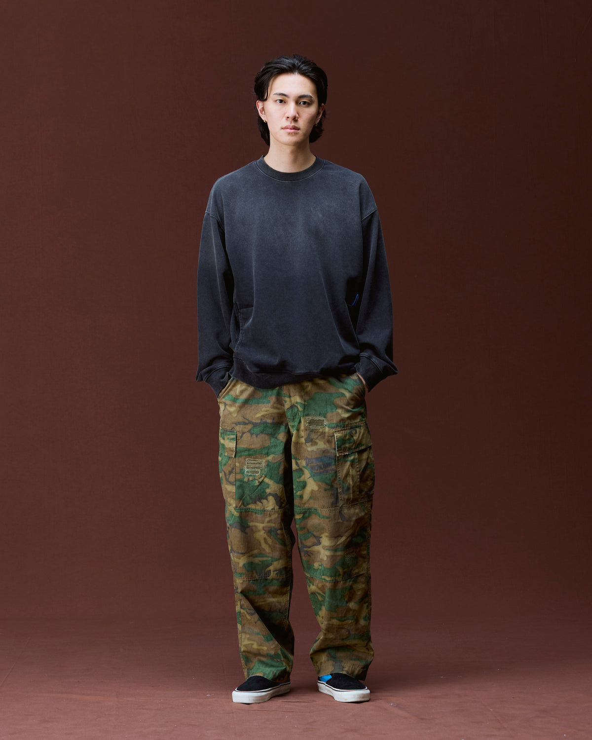 GARMENT DYED CREWNECK