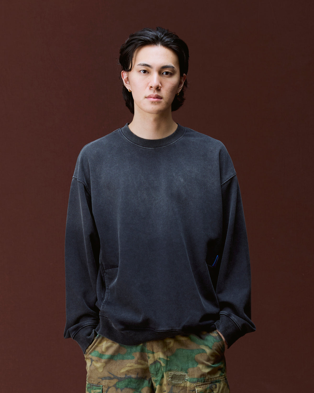 GARMENT DYED CREWNECK