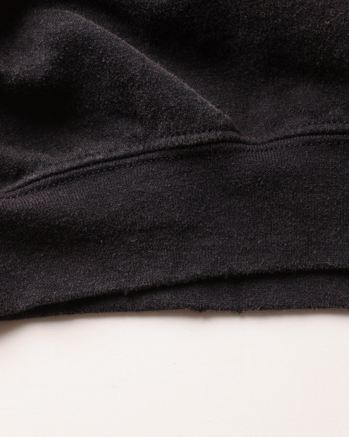 THUNDER LOGO CREWNECK
