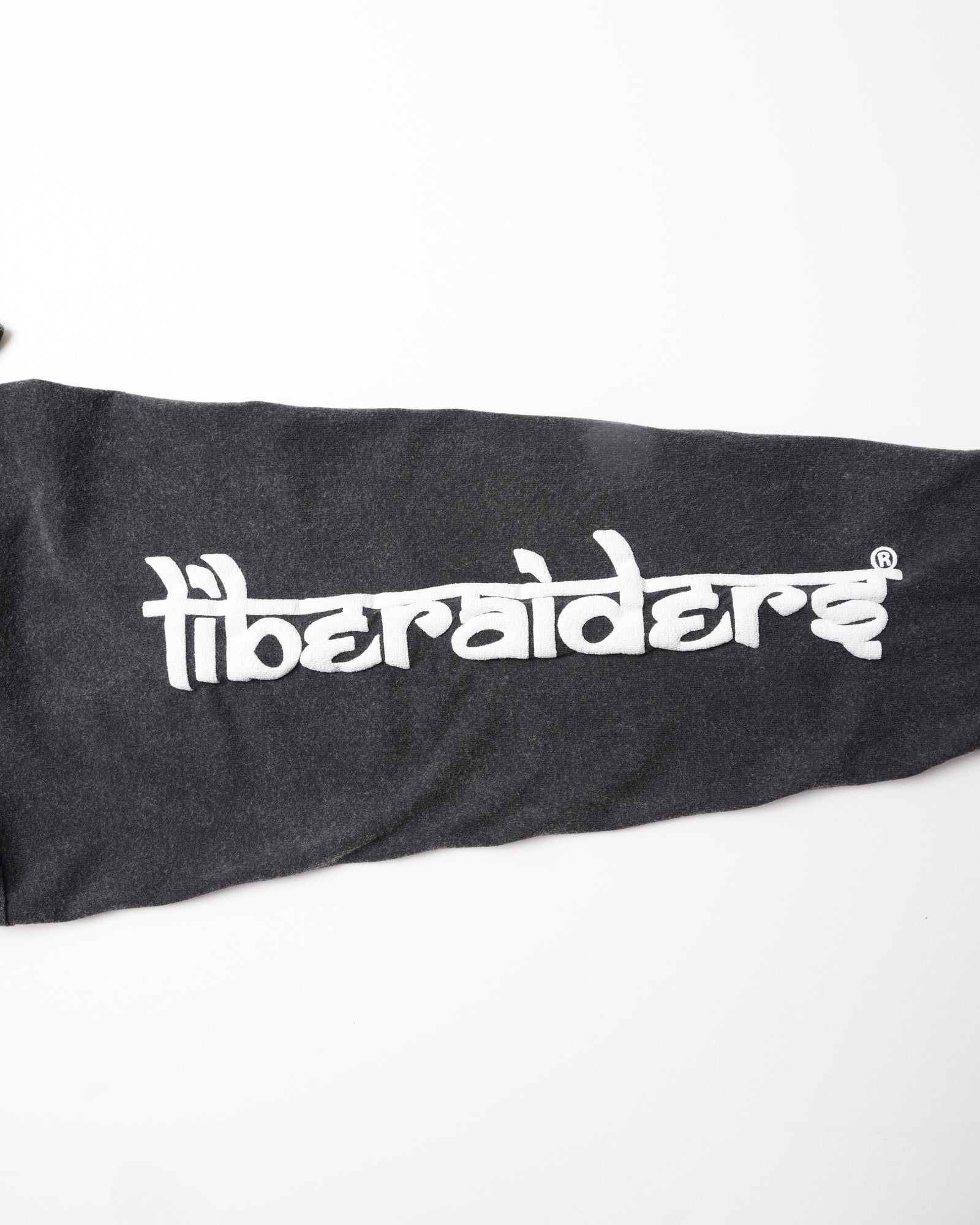 SLEEVE FONT L/S TEE