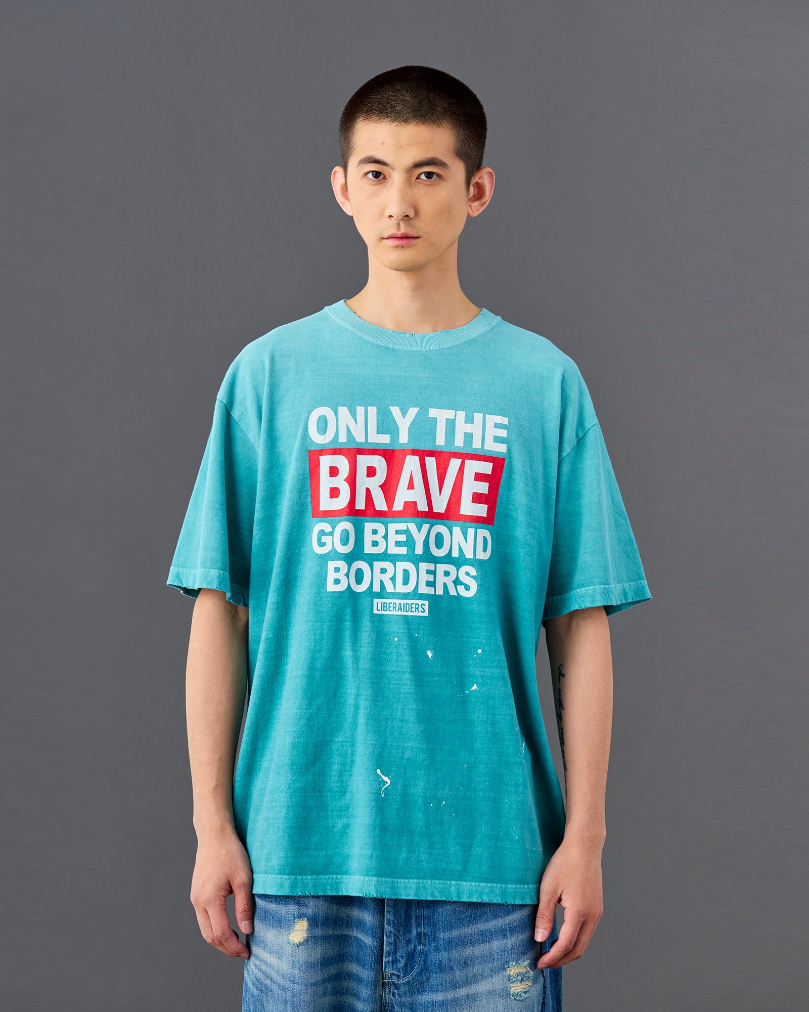 FADED BRAVE TEE