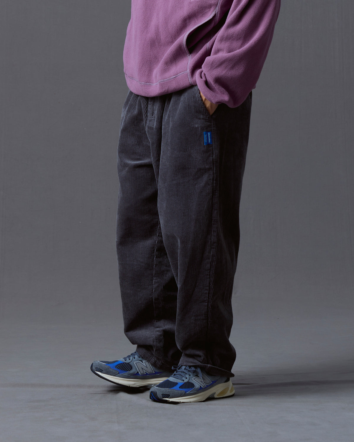CORDUROY TAPERED SLACKS