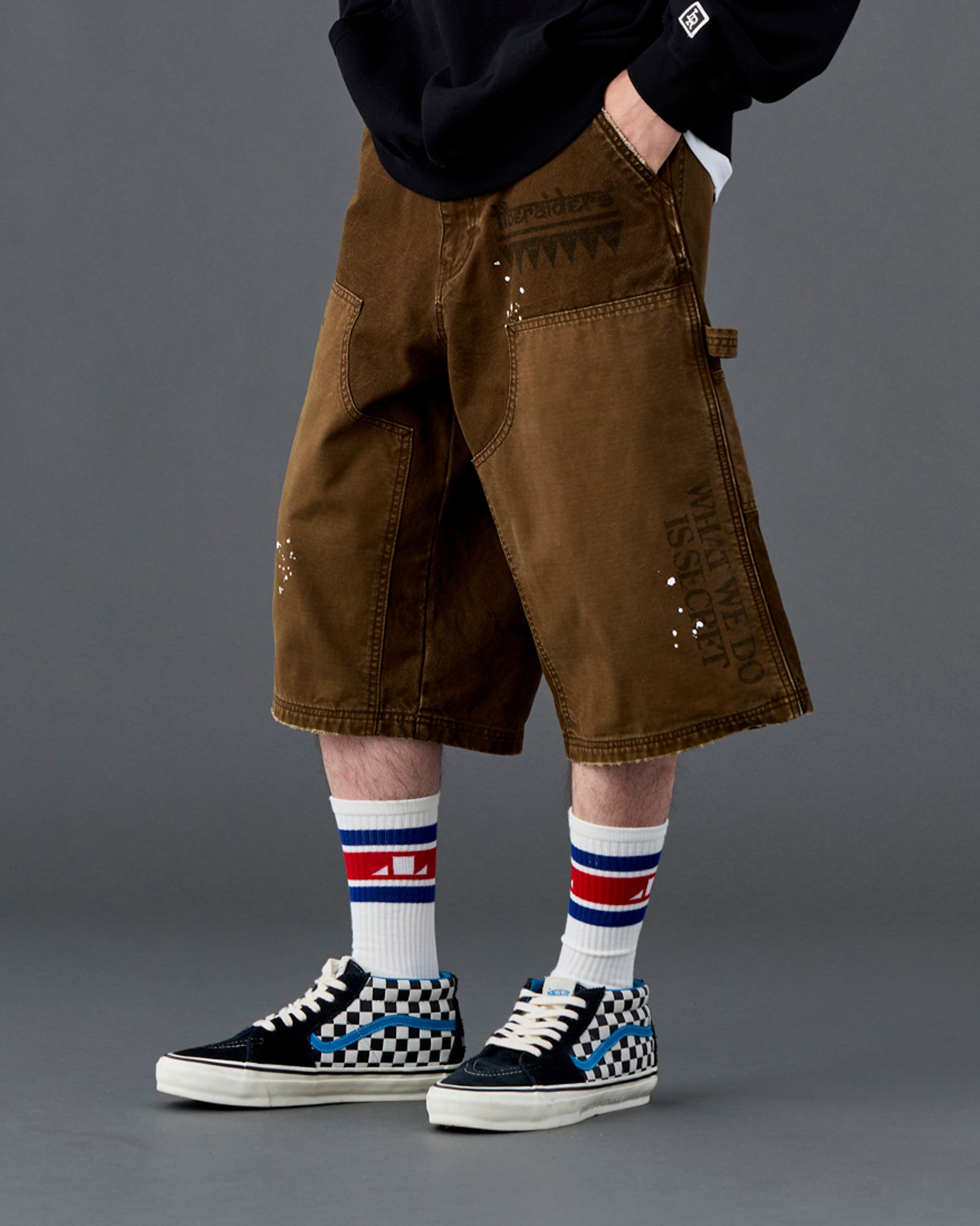 HANDWRITING CANVAS WORK SHORTS