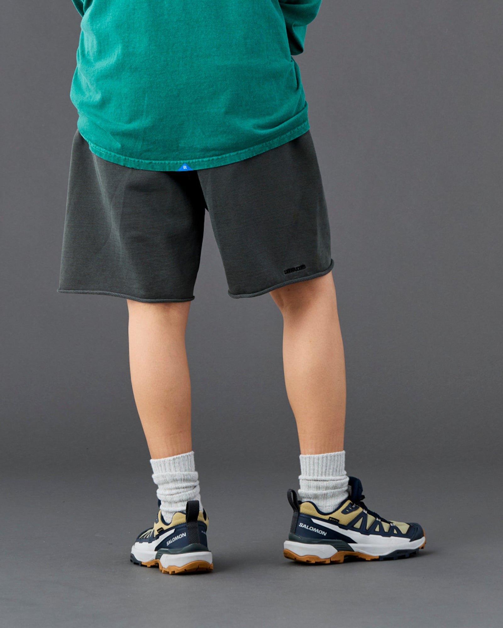 PIGMENT DYED SWEAT SHORTS