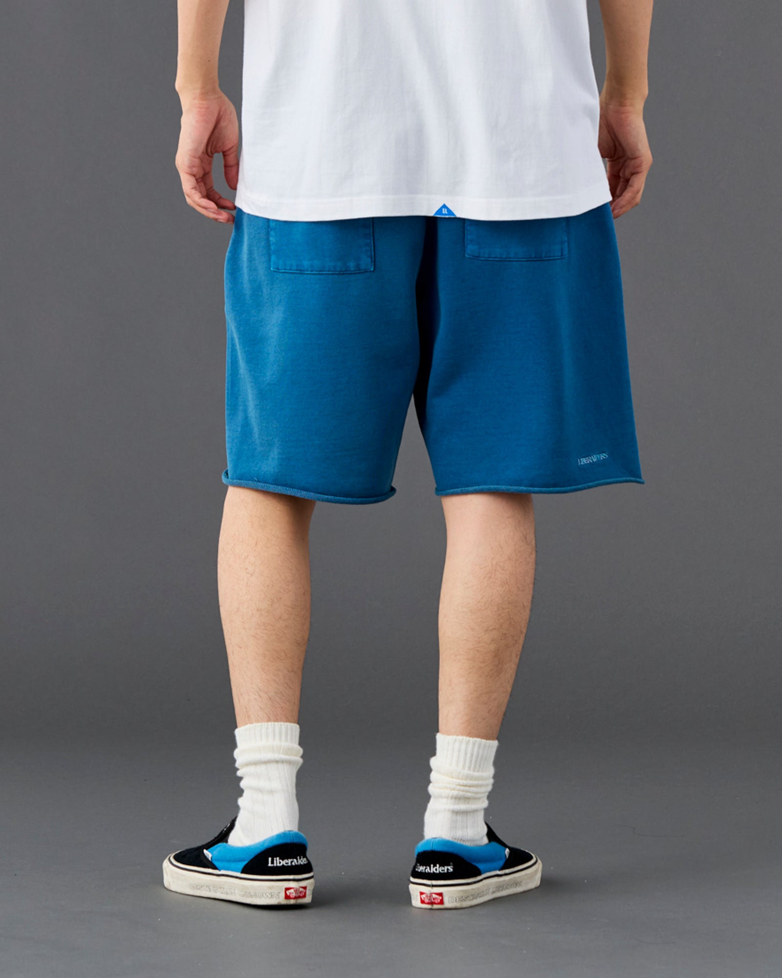 PIGMENT DYED SWEAT SHORTS