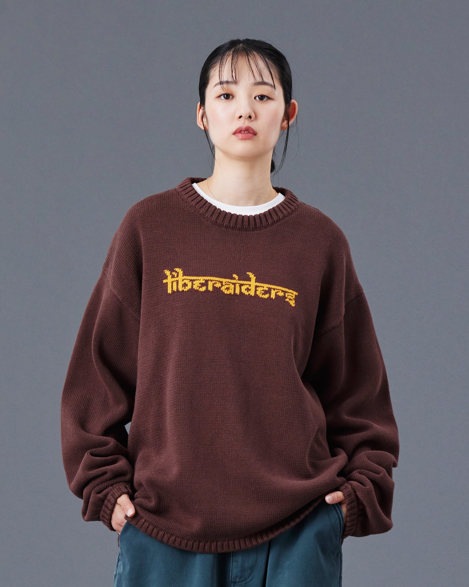 WOVEN LOGO KNIT SWEATER