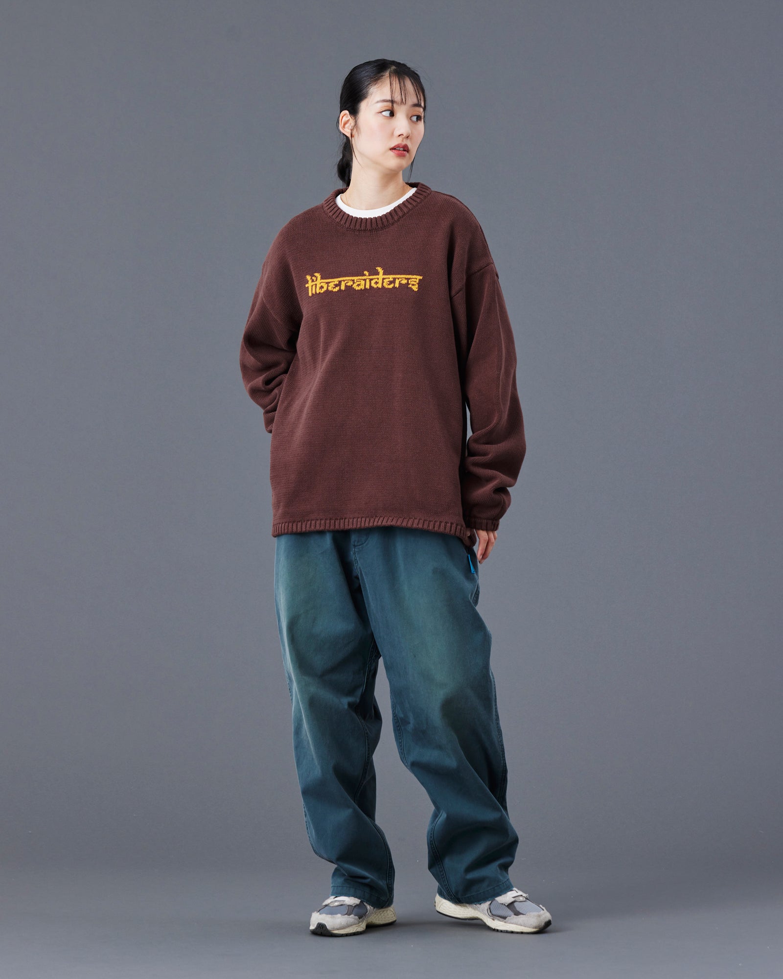 WOVEN LOGO KNIT SWEATER