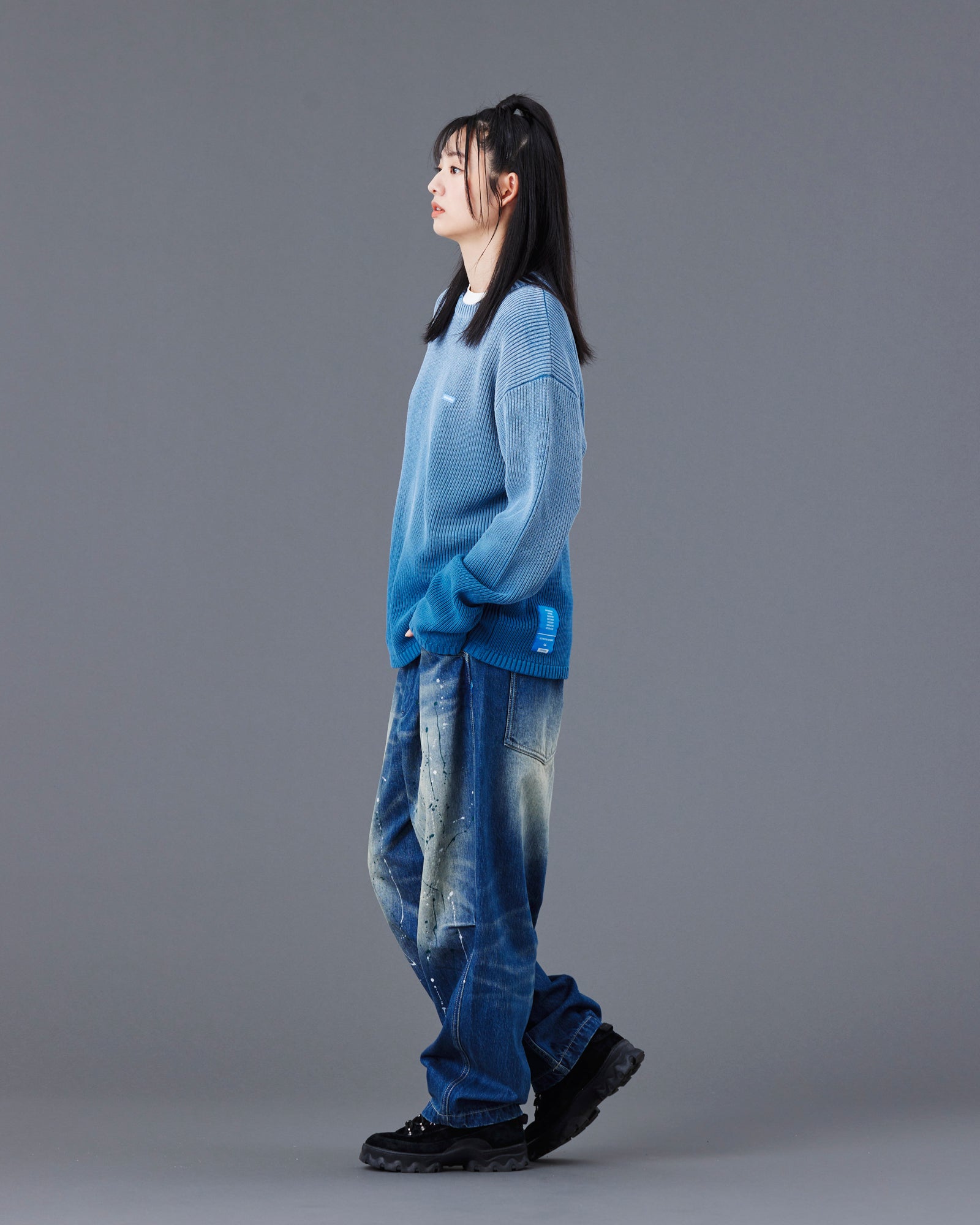 FADE LOW GAUGE KNIT SWEATER