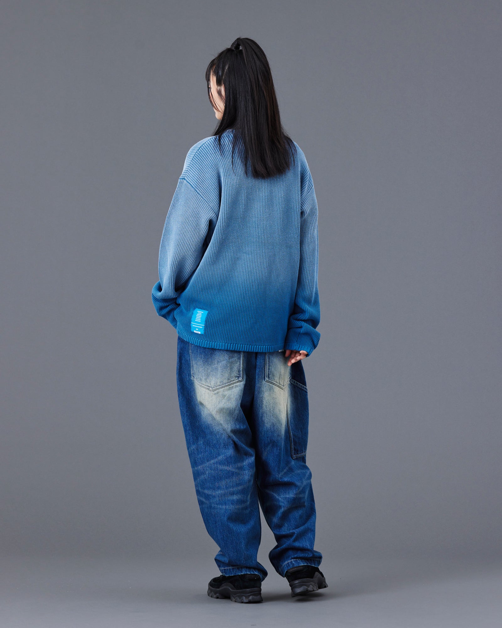 FADE LOW GAUGE KNIT SWEATER