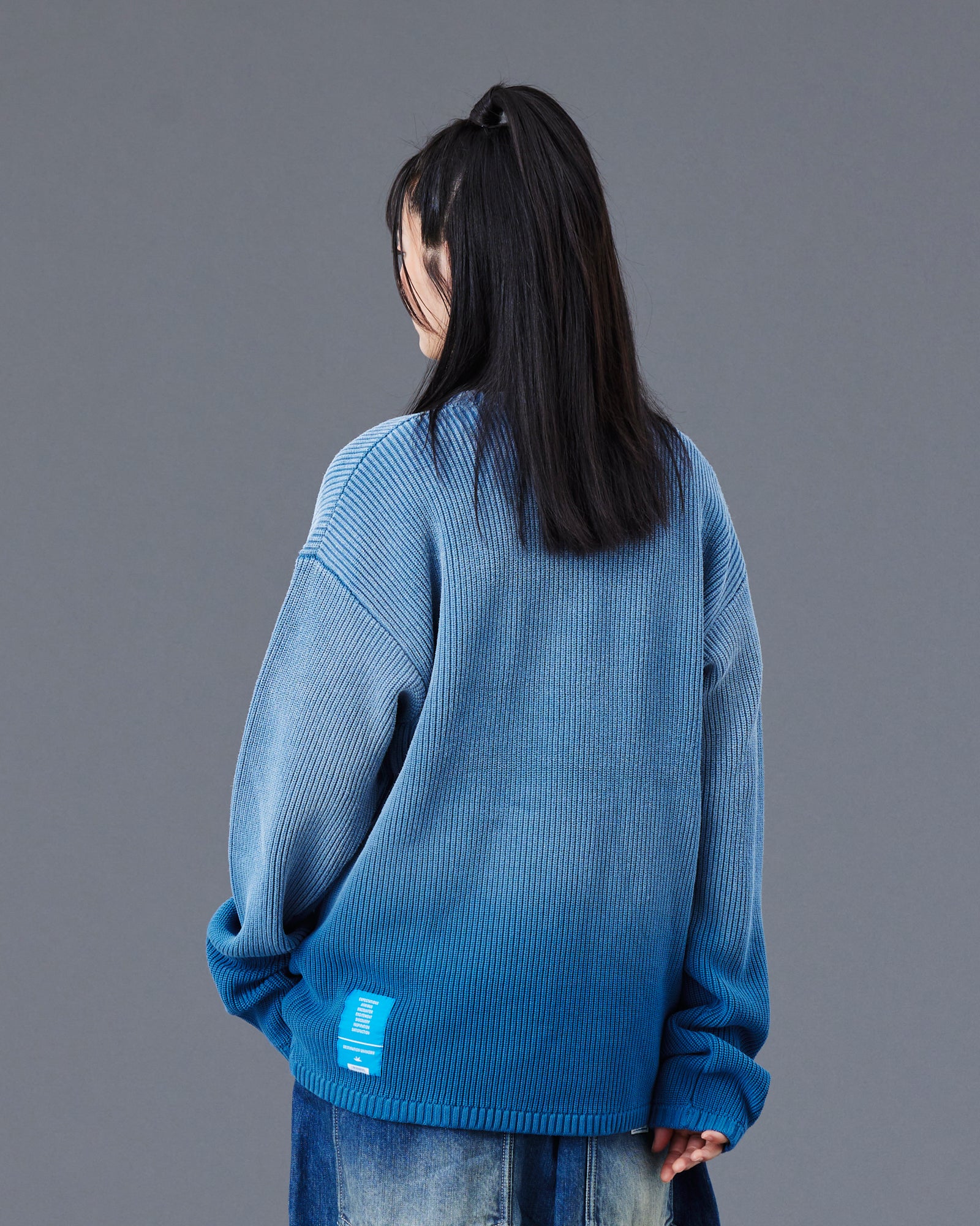 FADE LOW GAUGE KNIT SWEATER