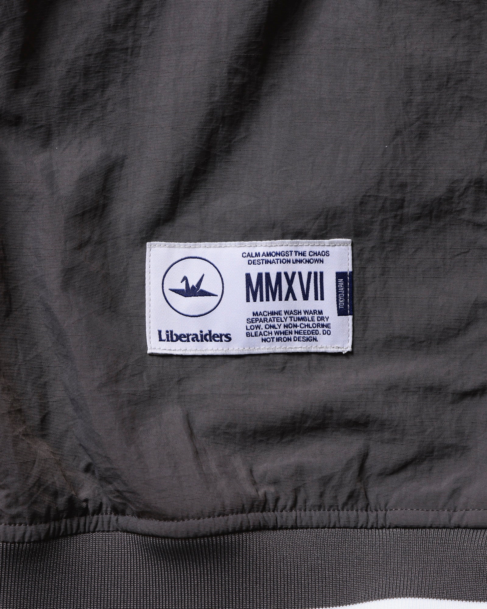 LR NYLON PULLOVER
