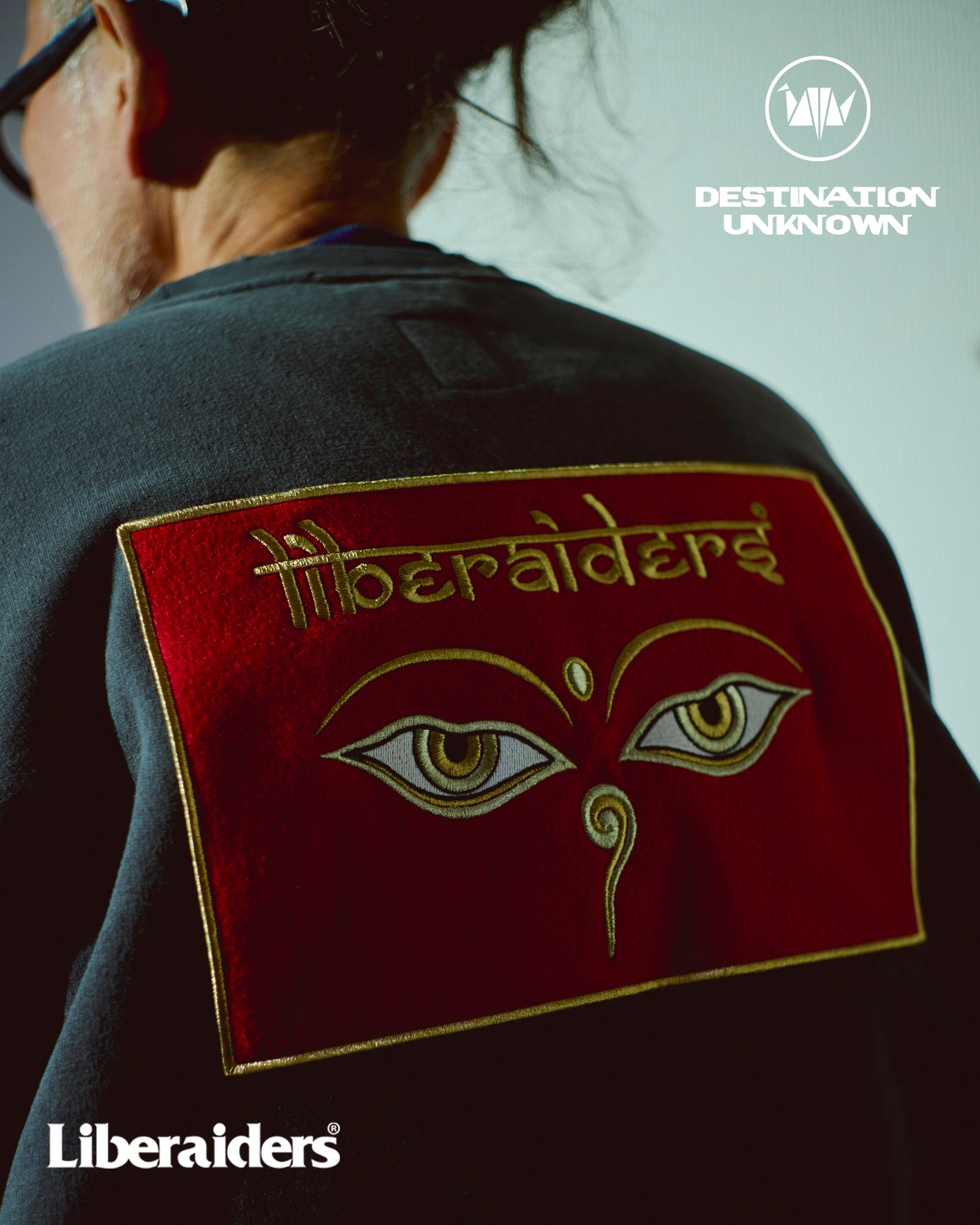 【オンラインストア限定】EMBLEM CREWNECK