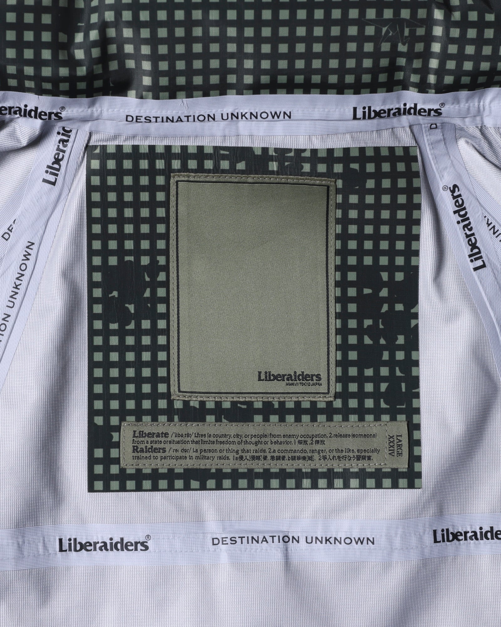 upload_20250605_ALL CONDITIONS 3LAYER JACKET III_020_21_77002_c012.jpg