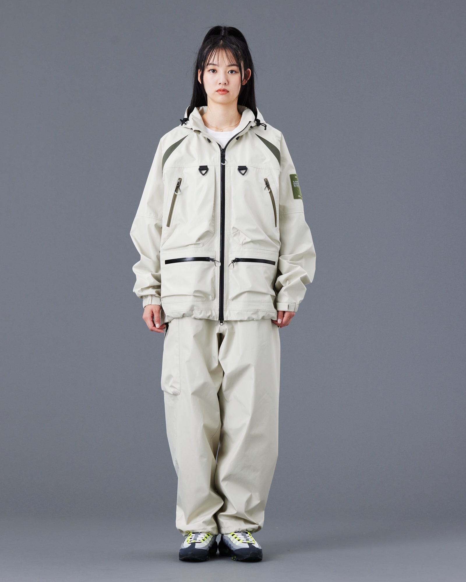 upload_20250605_ALL CONDITIONS 3LAYER JACKET III_030_31_77002_h001.jpg