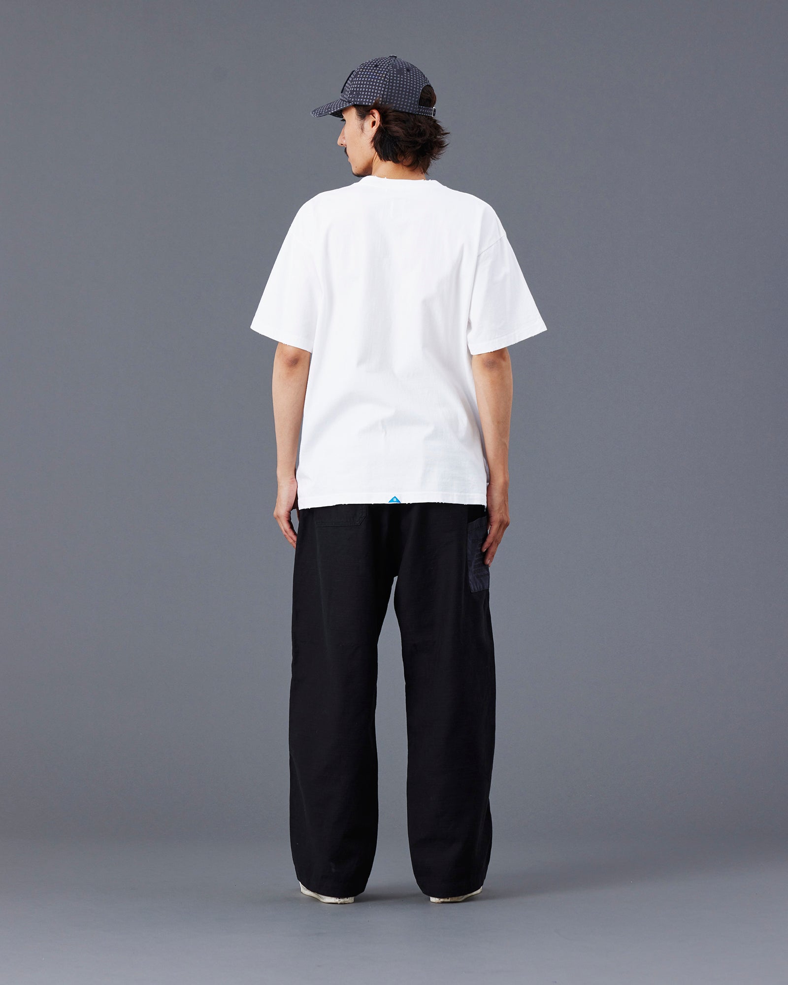 upload_20250605_BACK SATIN MILITARY PANTS_026_27_77717_h004_45.jpg