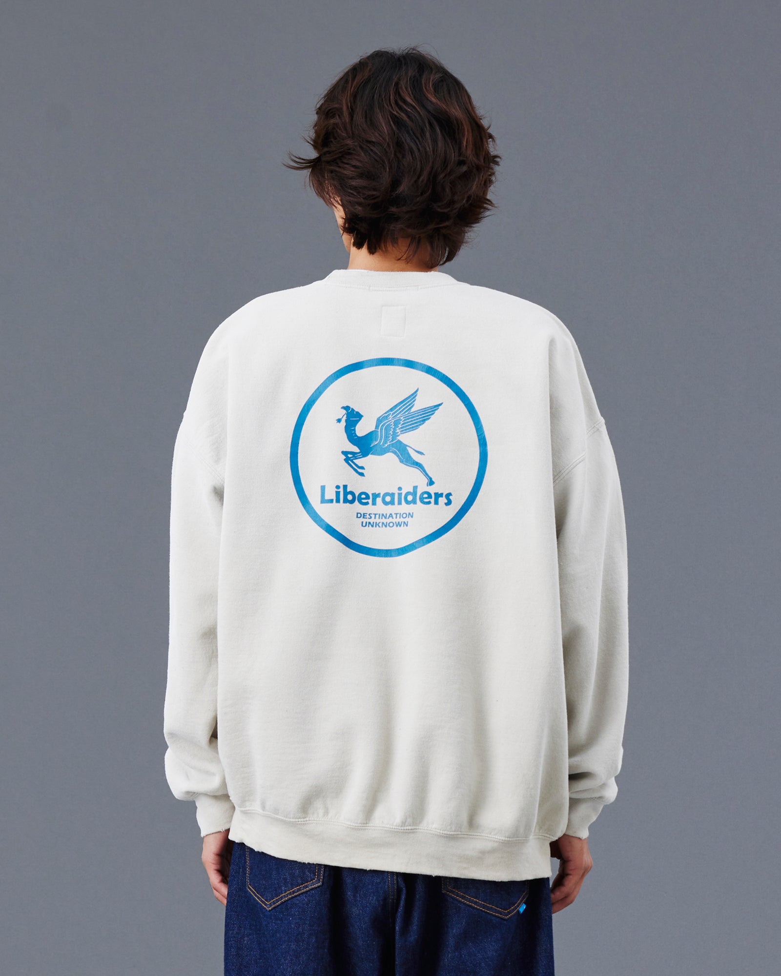 upload_20250605_CIRCLE LOGO CREWNECK_026_27_77315_G002_45 (1).jpg