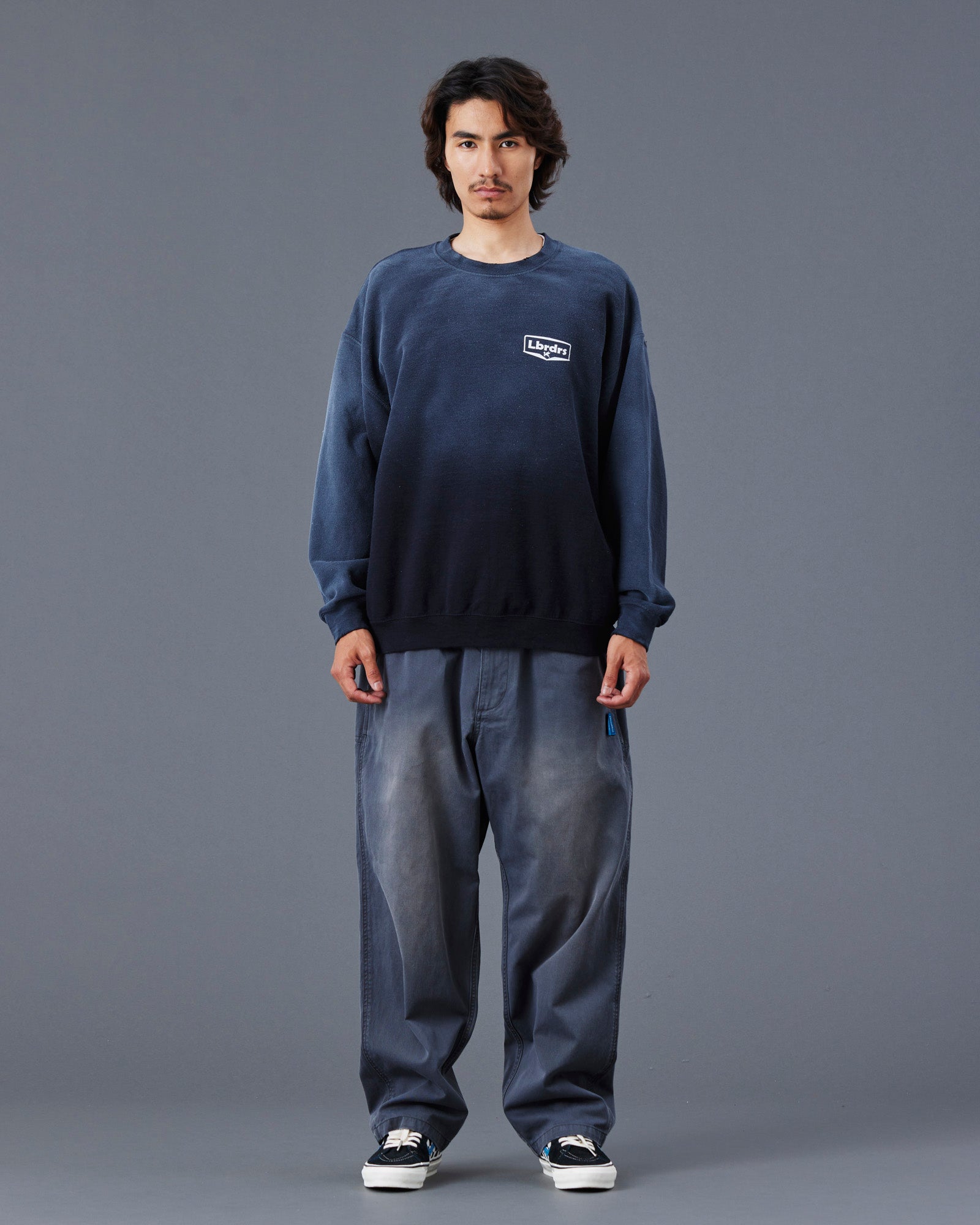 upload_20250605_CIRCLE LOGO CREWNECK_036_44_77315_h006_45_1.jpg