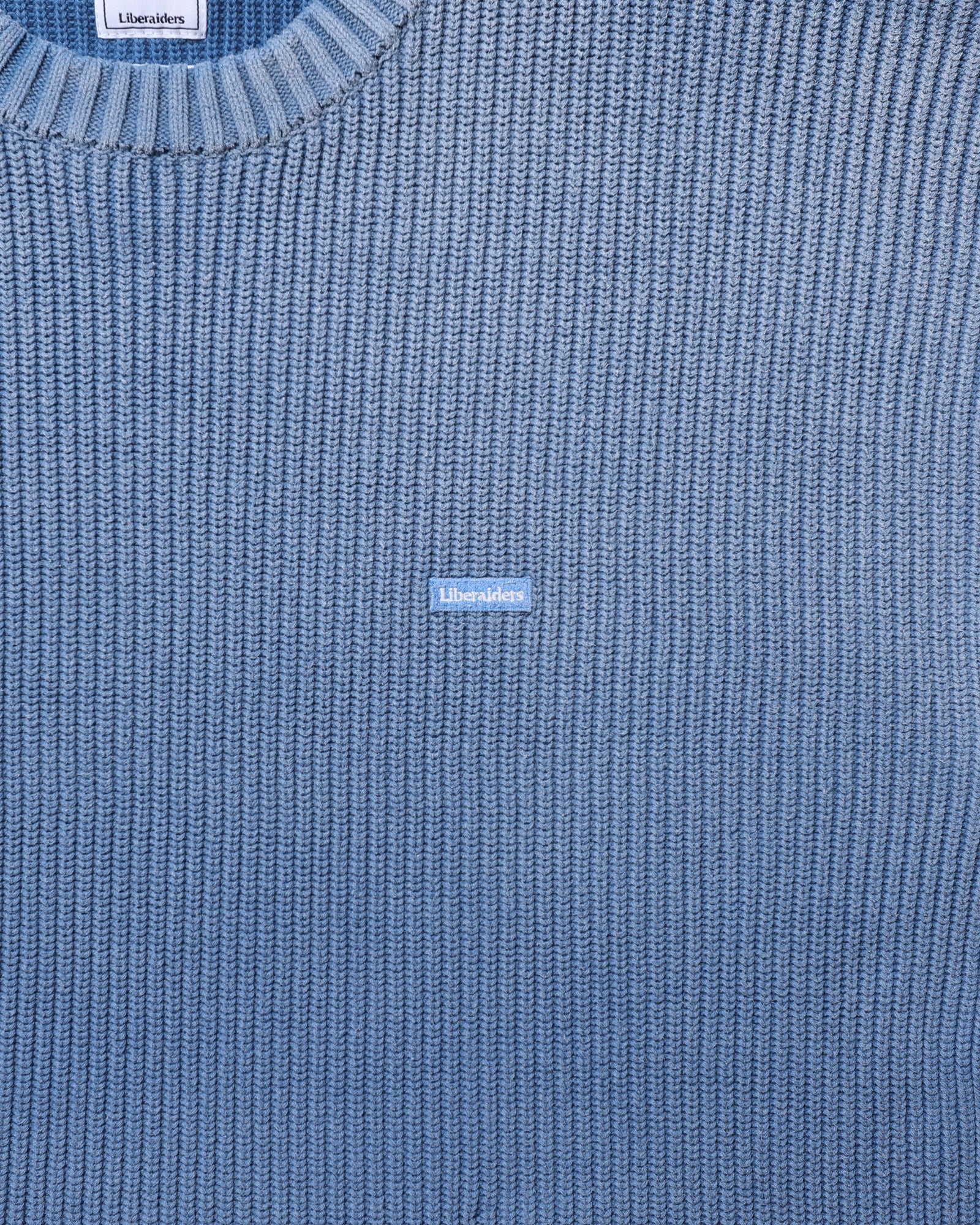 upload_20250605_FADE LOW GAUGE KNIT SWEATER_007_08_77402_c002_45.jpg