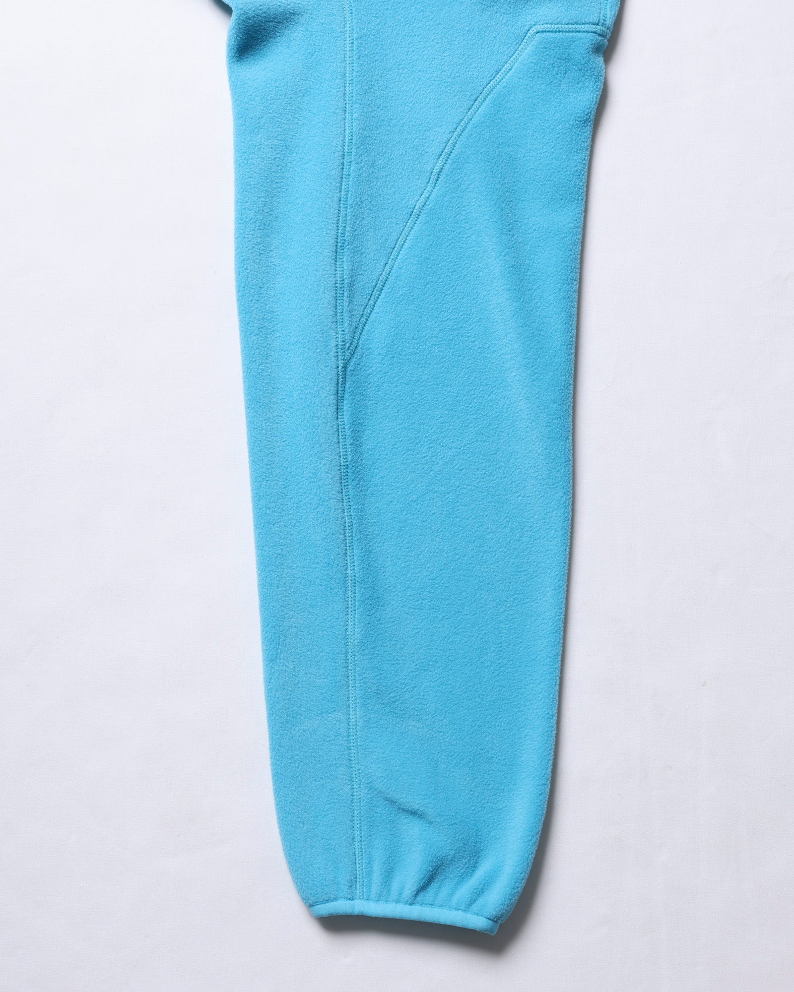 upload_20250605_FLEECE HALF ZIP_036_37_77308_c037_45.jpg