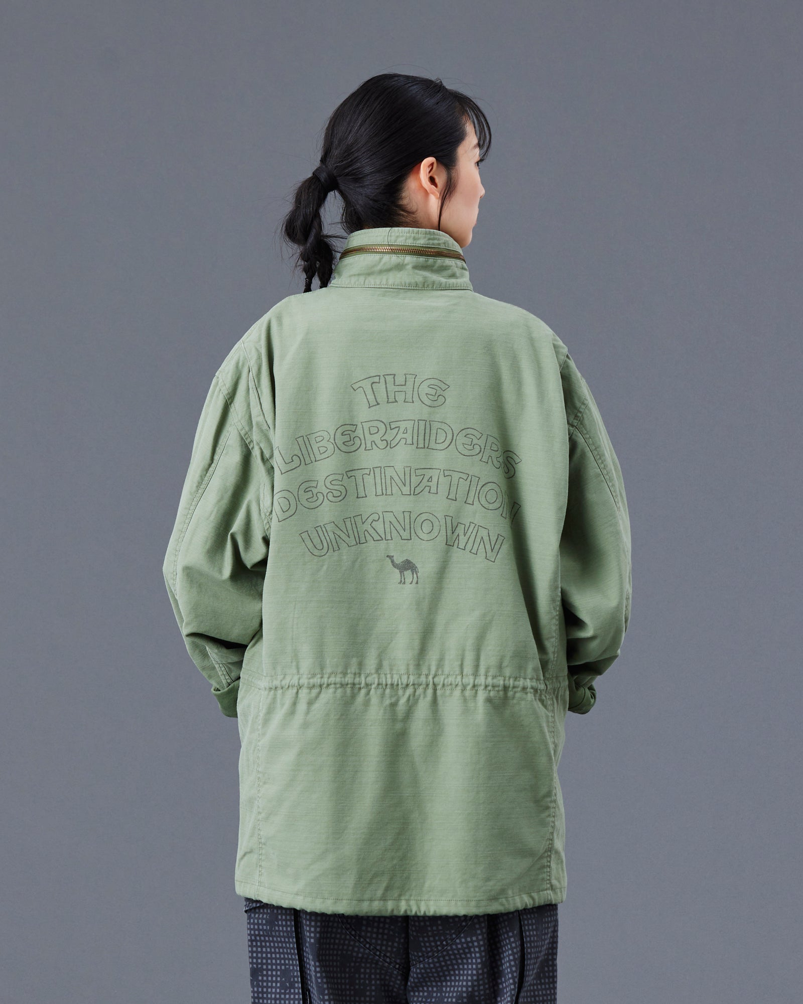 upload_20250605_HANDWRITING PRINT M65 JACKET_019_20_77012_G002_45-1137.jpg