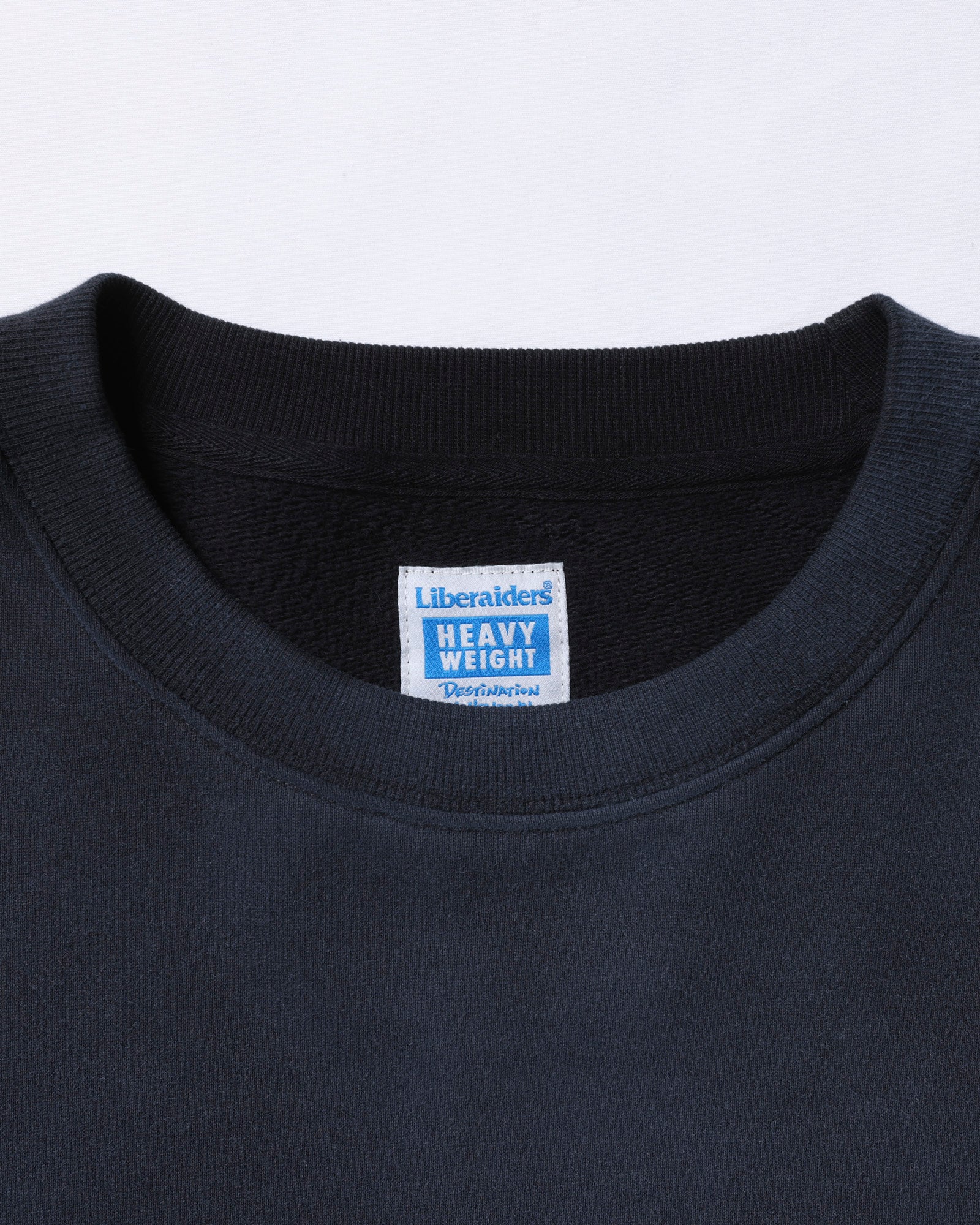 upload_20250605_HEAVY WEIGHT CREWNECK_017_18_77310_c012_45.jpg