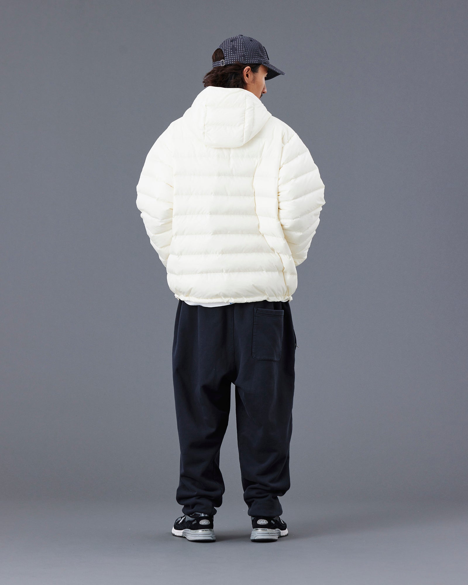 upload_20250605_HEAVY WEIGHT SWEAT PANTS_022_23_77712_h004_45.jpg