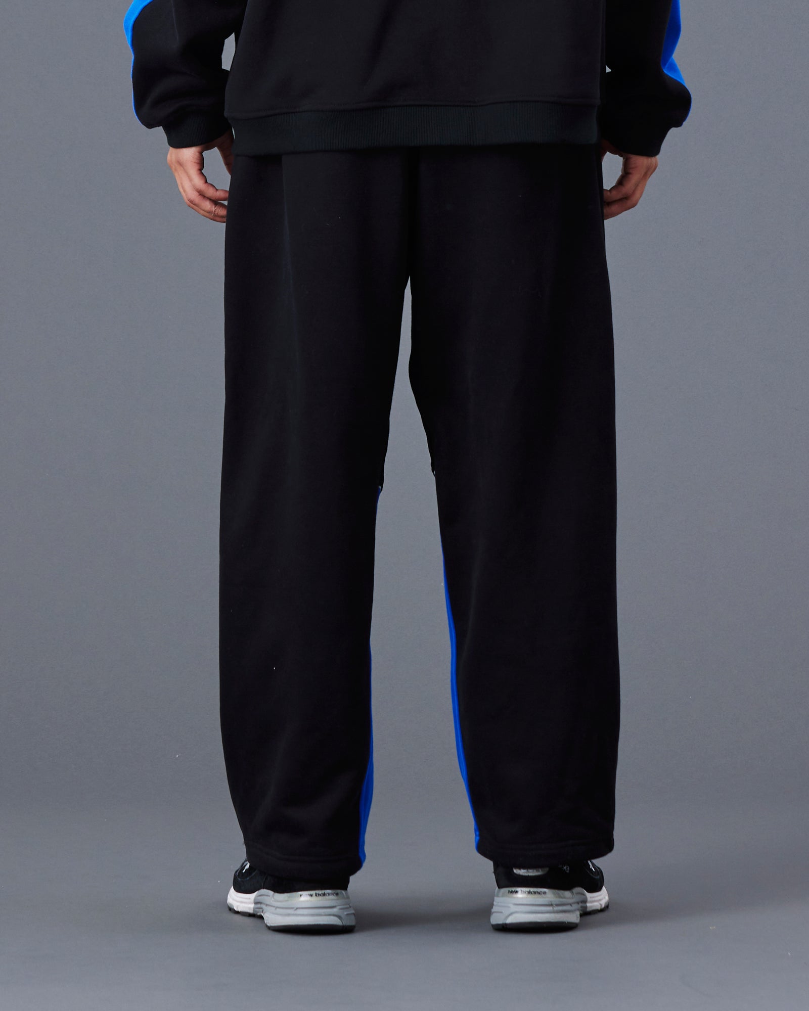 upload_20250605_LR TRACK PANTS_012_13_77710_G002_45.jpg