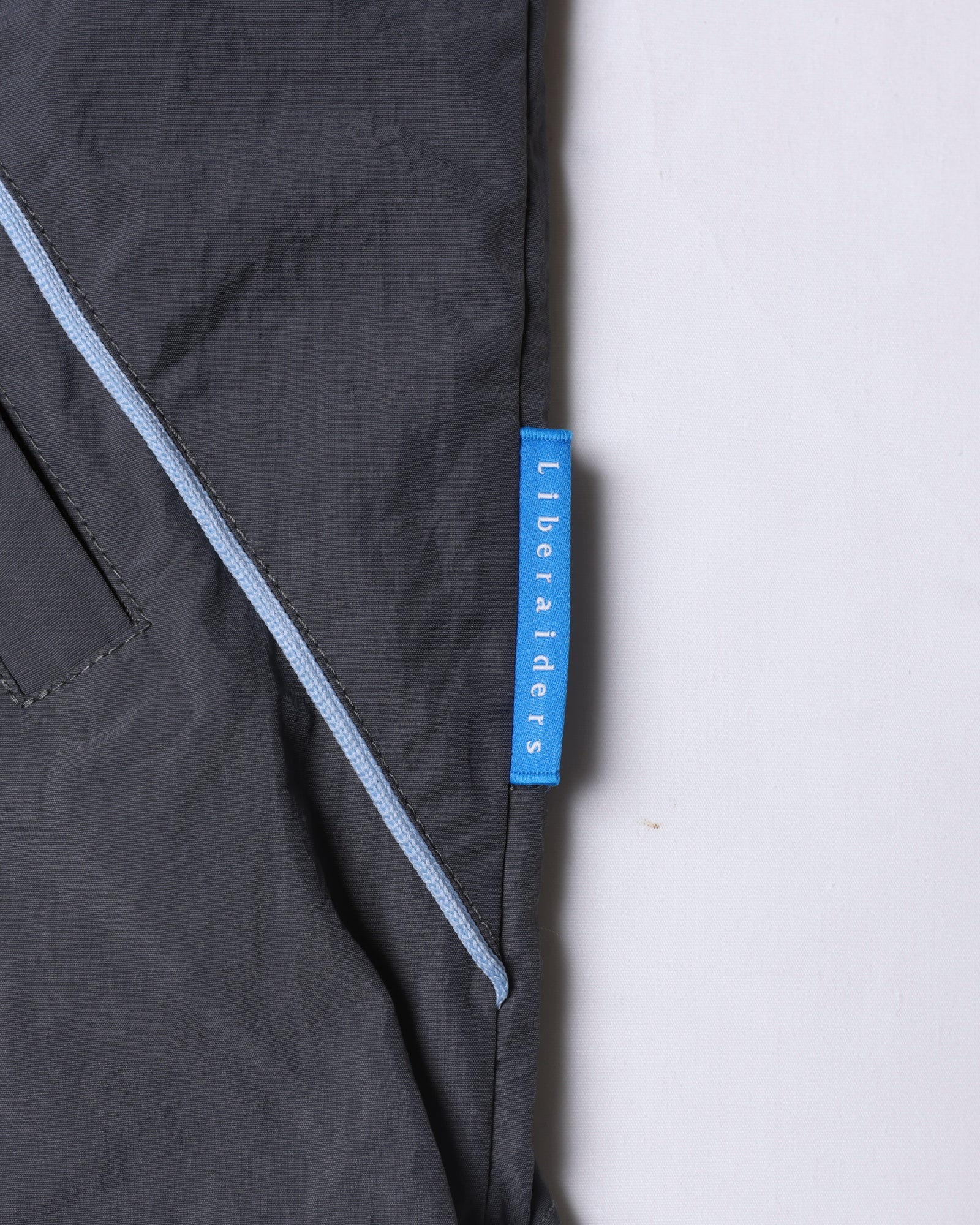 upload_20250605_NYLON HALF ZIP_016_17_77016_c011.jpg