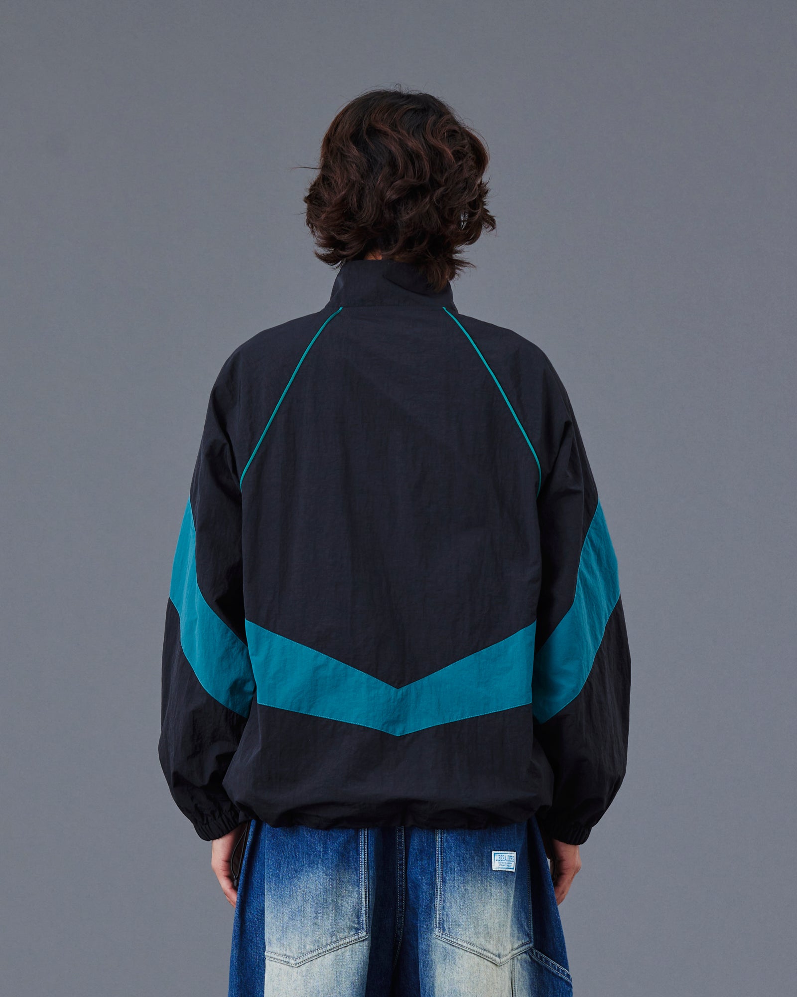 upload_20250605_NYLON HALF ZIP_025_26_77016_G002_45.jpg