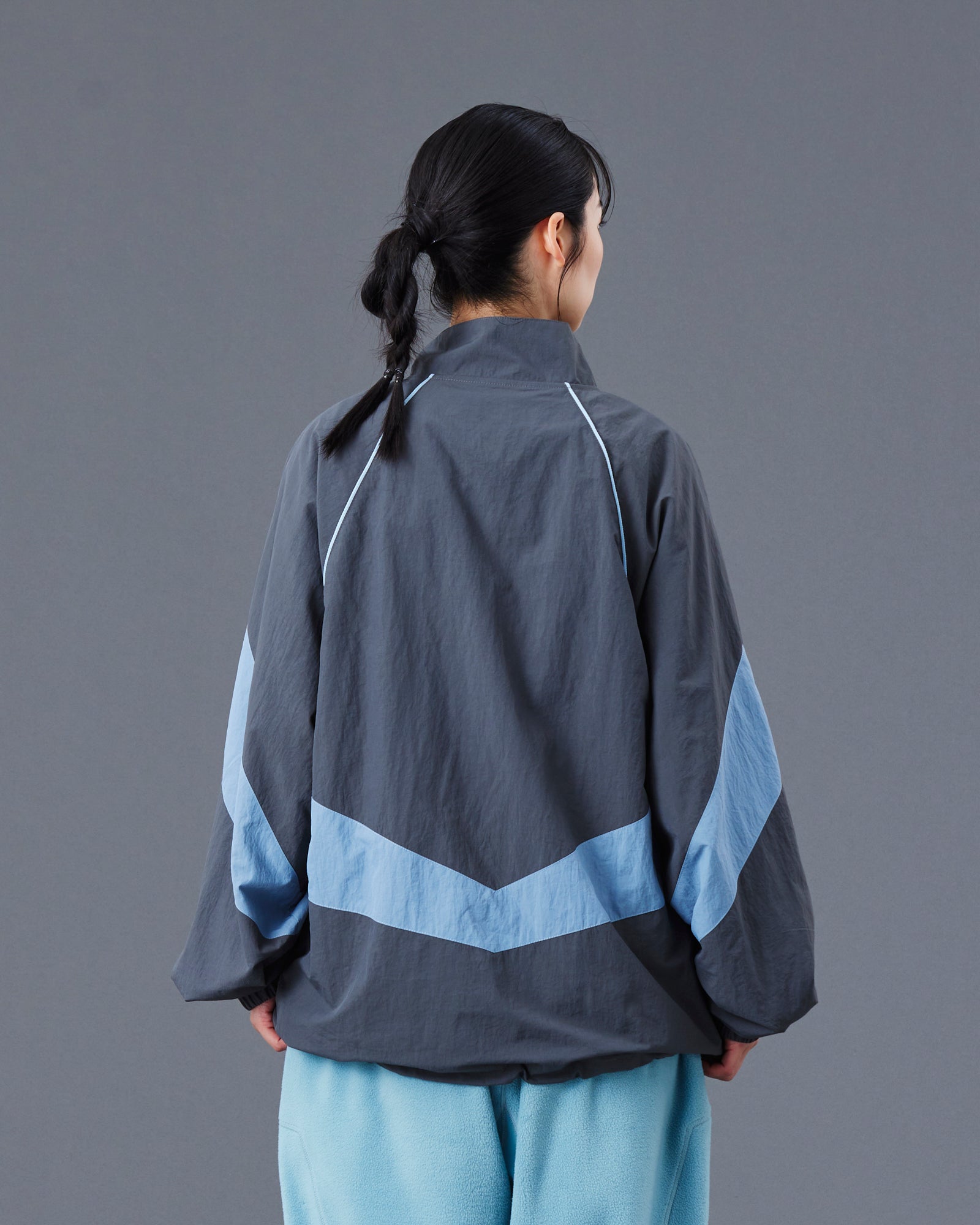 upload_20250605_NYLON HALF ZIP_027_29_77016_G005_45.jpg