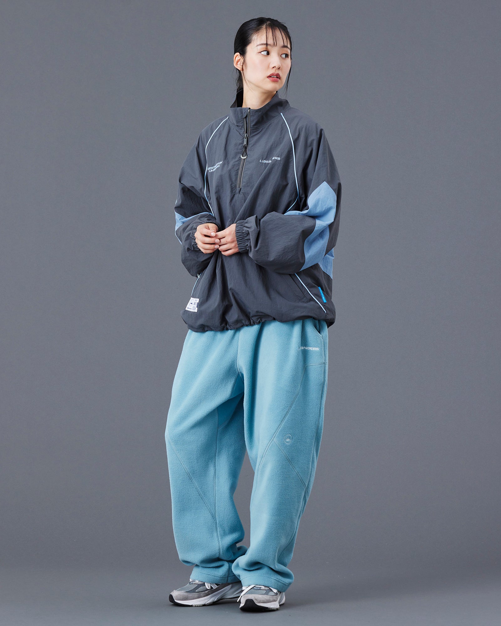 upload_20250605_NYLON HALF ZIP_032_38_77016_h006_45.jpg