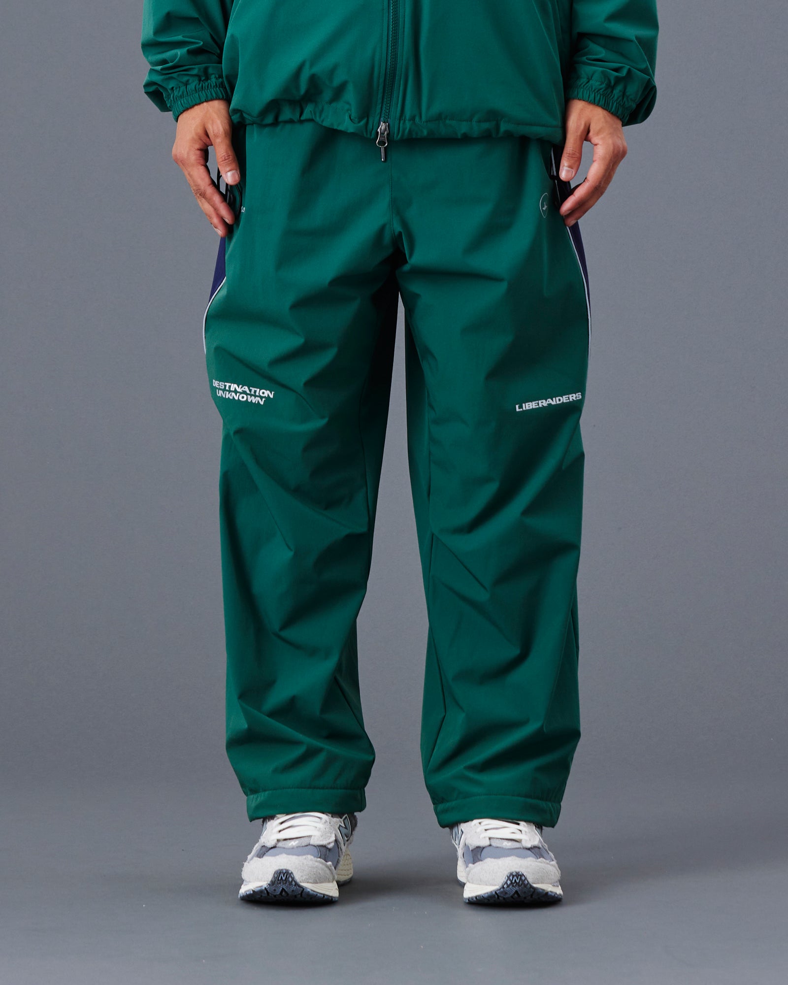 upload_20250605_OCTA TRACK PANTS_023_24_77714_G005_45.jpg