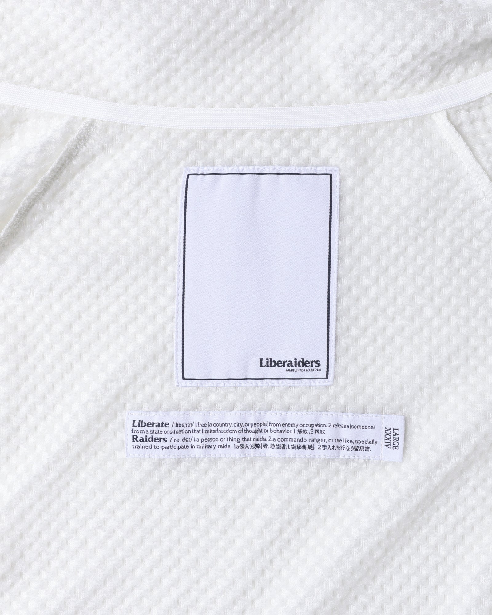 upload_20250605_OCTA ZIP-UP JACKET_009_10_77018_c004.jpg