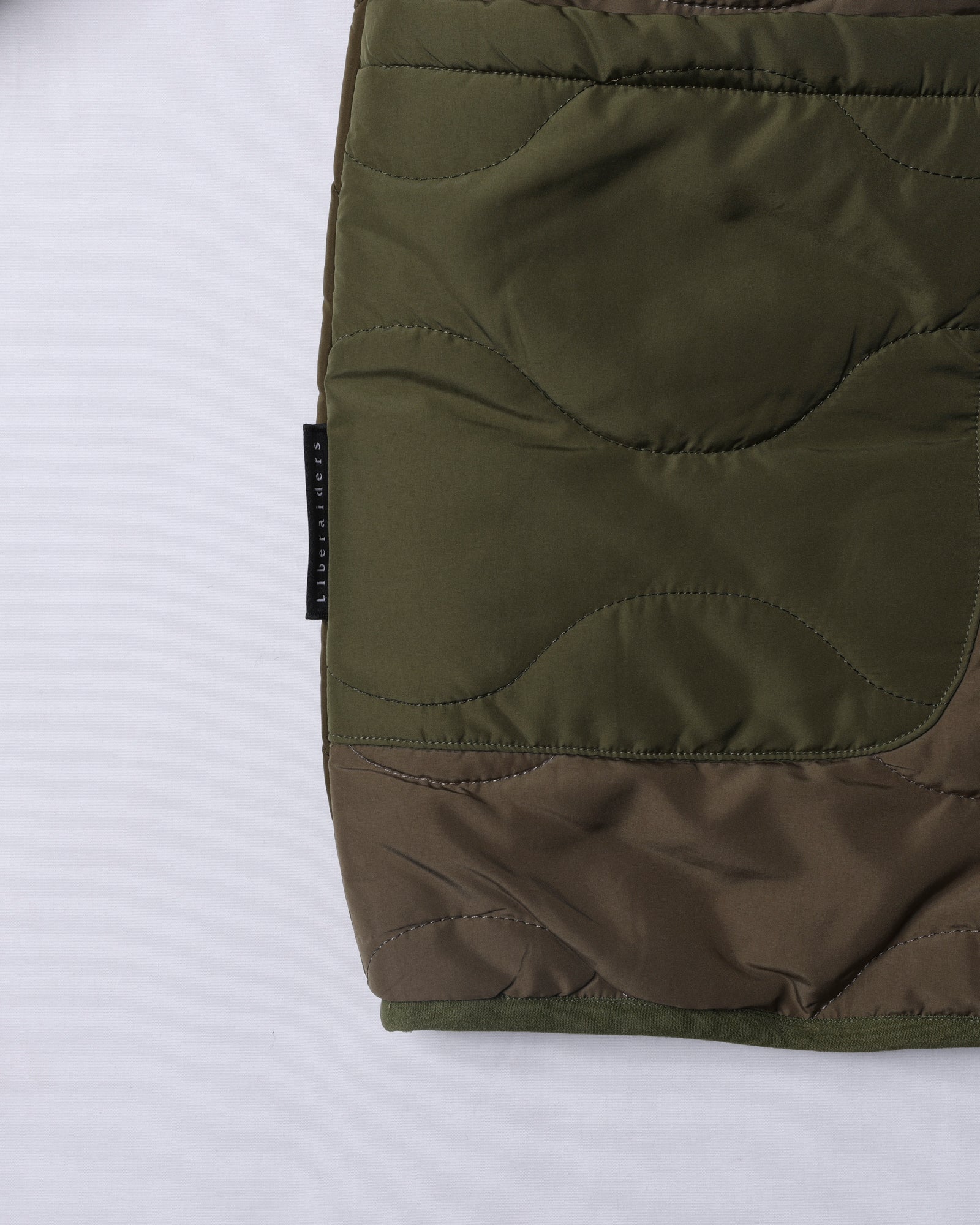 upload_20250605_QUILTED JACKET_005_06_77015_c003_45.jpg