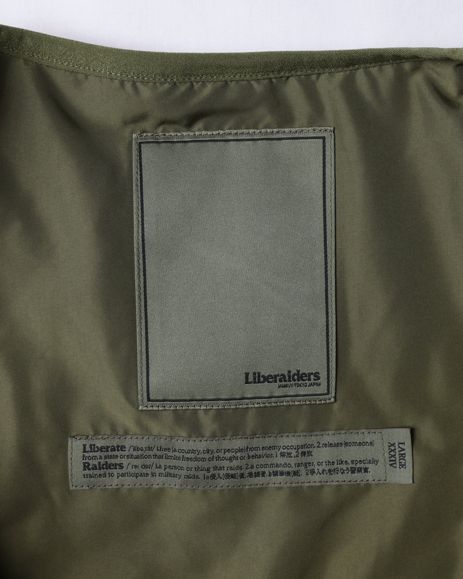 upload_20250605_QUILTED JACKET_008_09_77015_c010_45.jpg