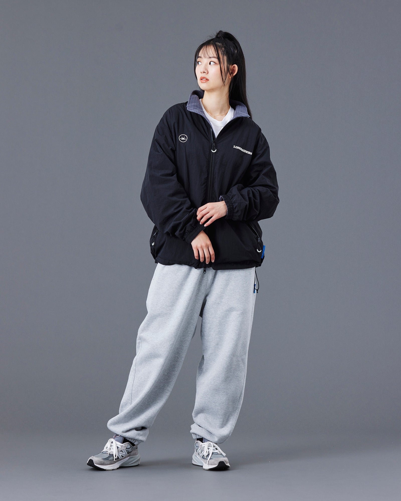 upload_20250605_REVERSIBLE WIND BREAKER II_050_051_77007_h004_45_45.jpg