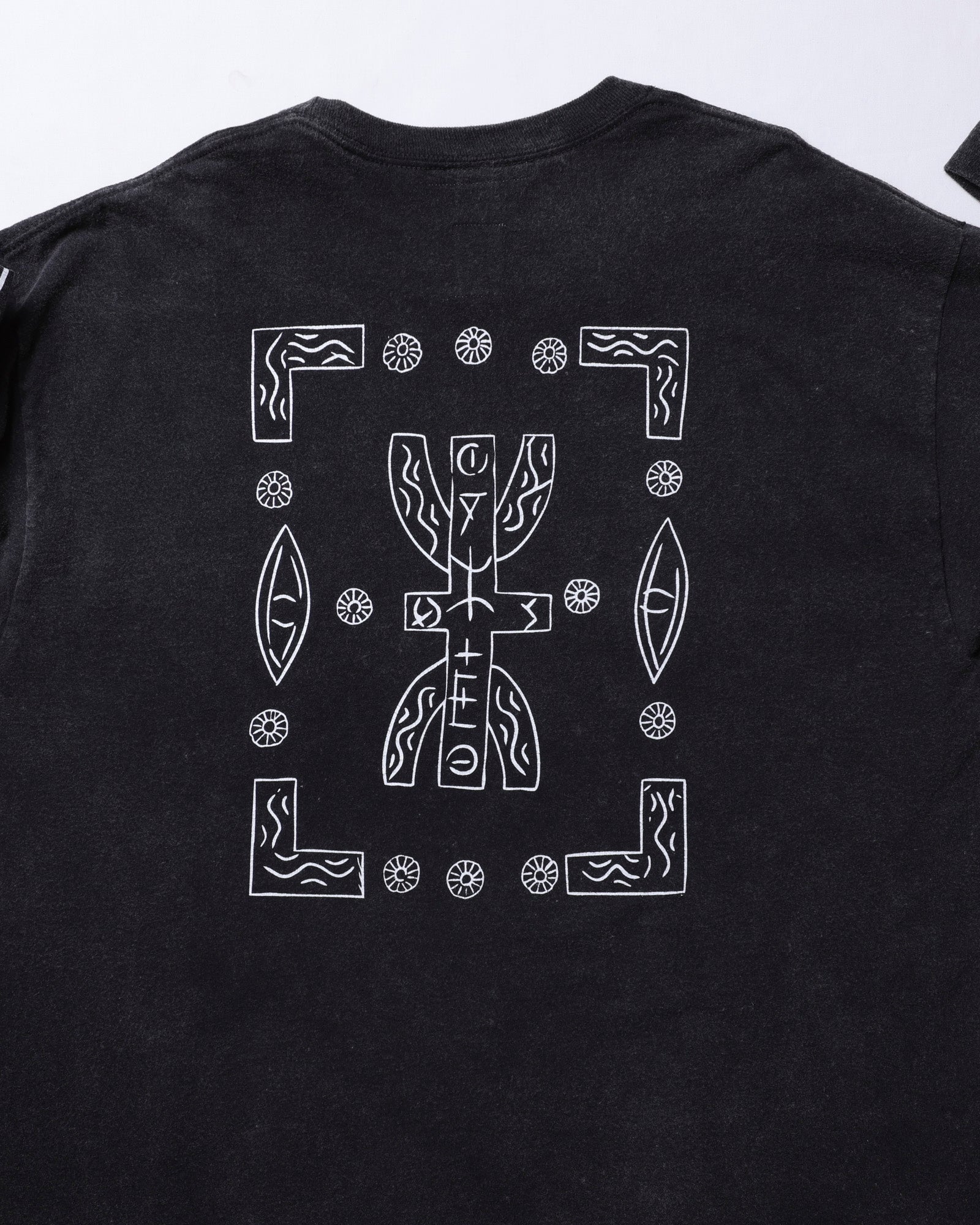 upload_20250605_TIFINAGH LOGO L_S TEE_008_009_77506_c003.jpg