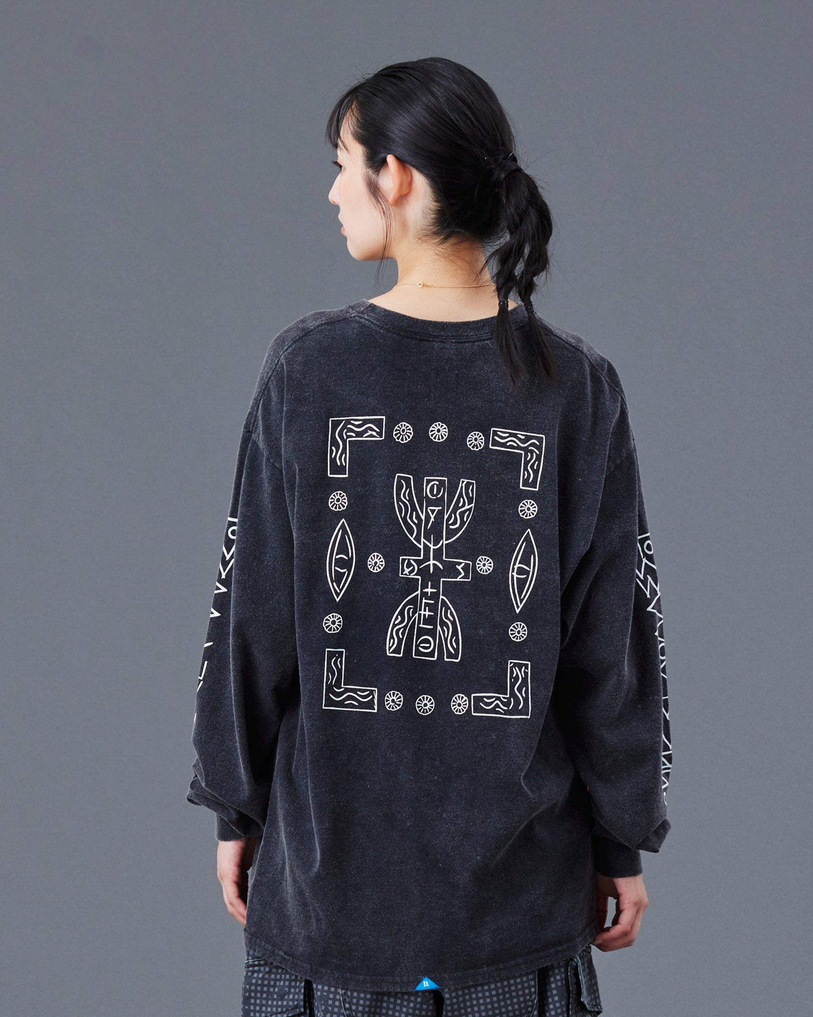 upload_20250605_TIFINAGH LOGO L_S TEE_019_020_77506_G004_45.jpg
