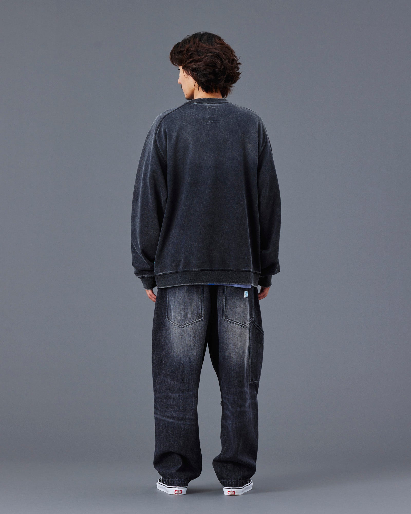 upload_20250805_DESERT CREWNECK_014_77305_h002_45_1.jpg