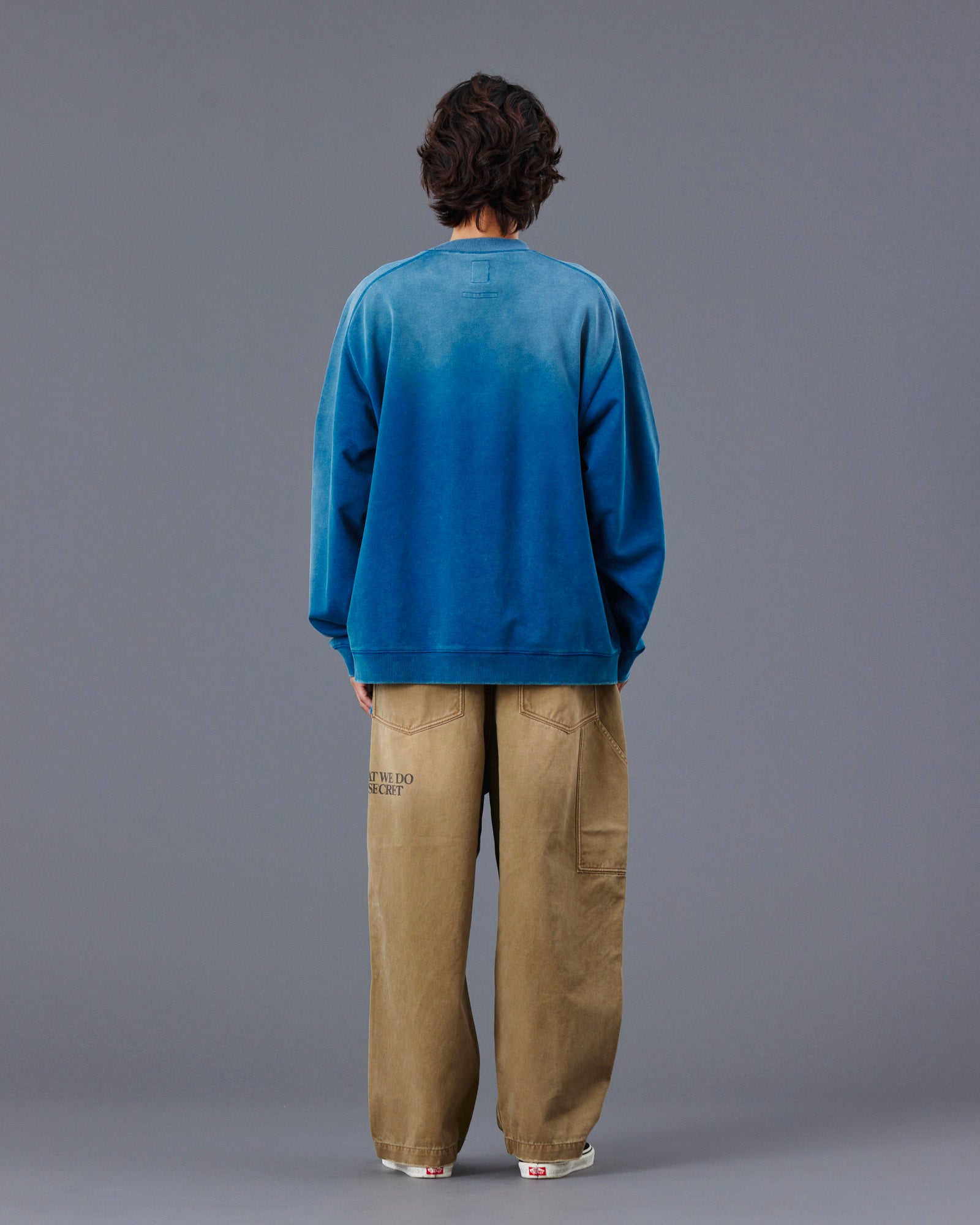 upload_20250805_DESERT CREWNECK_016_77305_h005_45_1.jpg