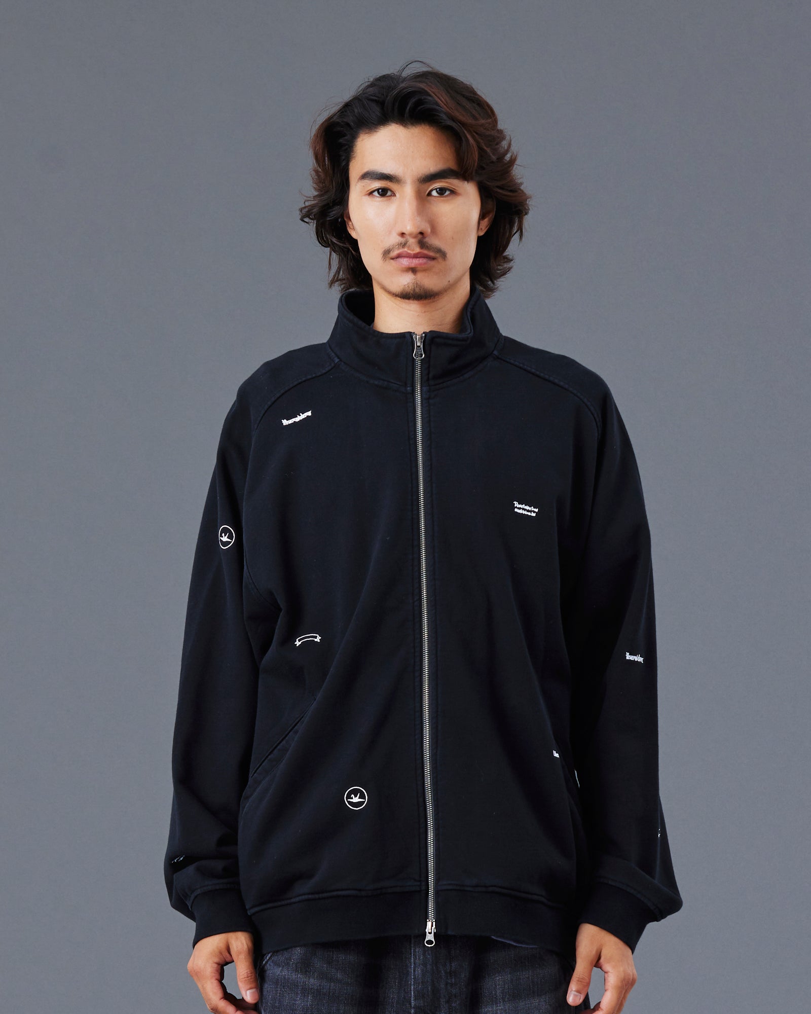 upload_20250805_MULTI EMBROIDERY SWEAT ZIP-UP_006_07_77301_G001_45.jpg