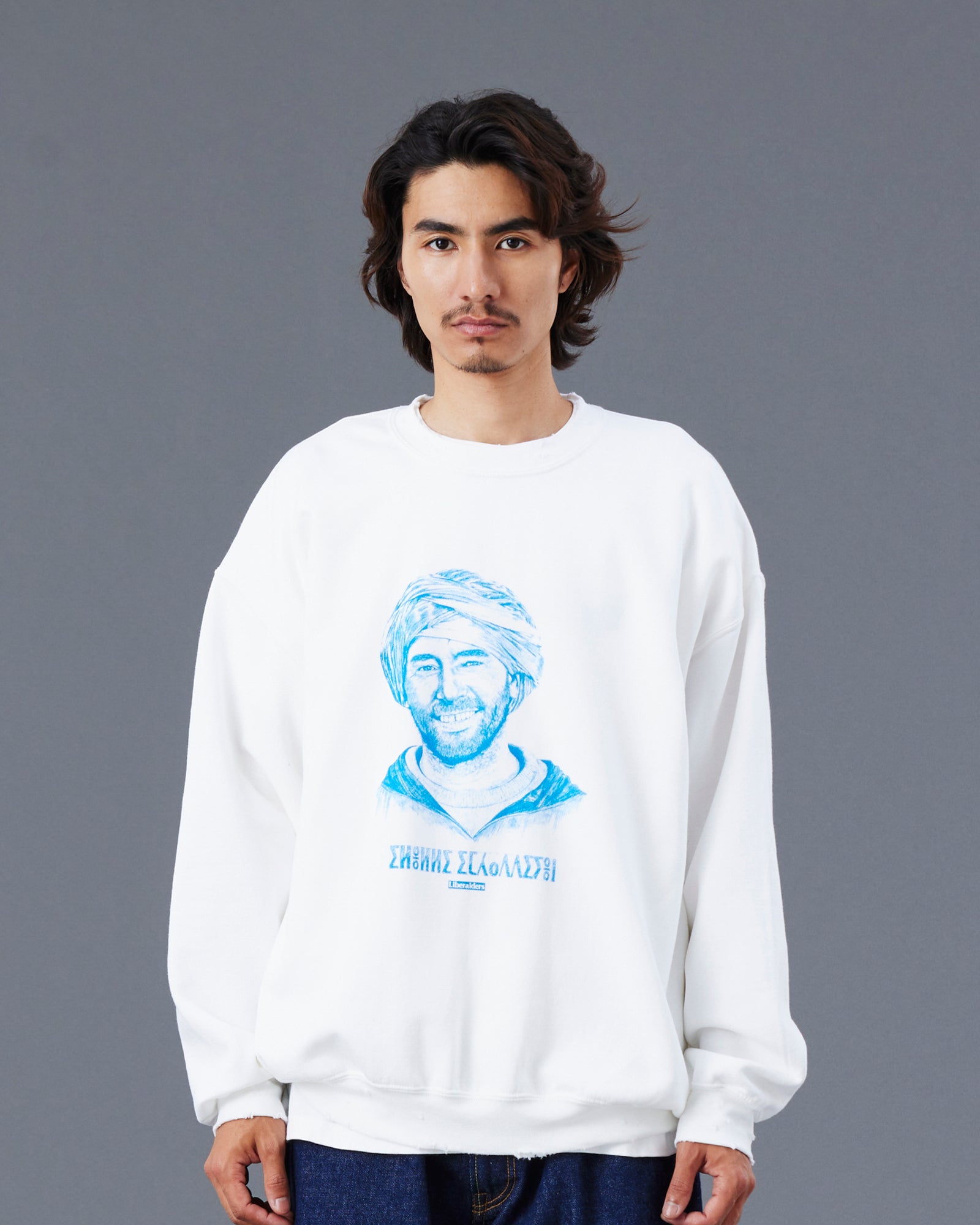 upload_20250805_PORTRAIT CREWNECK_021_22_77316_G001_45.jpg