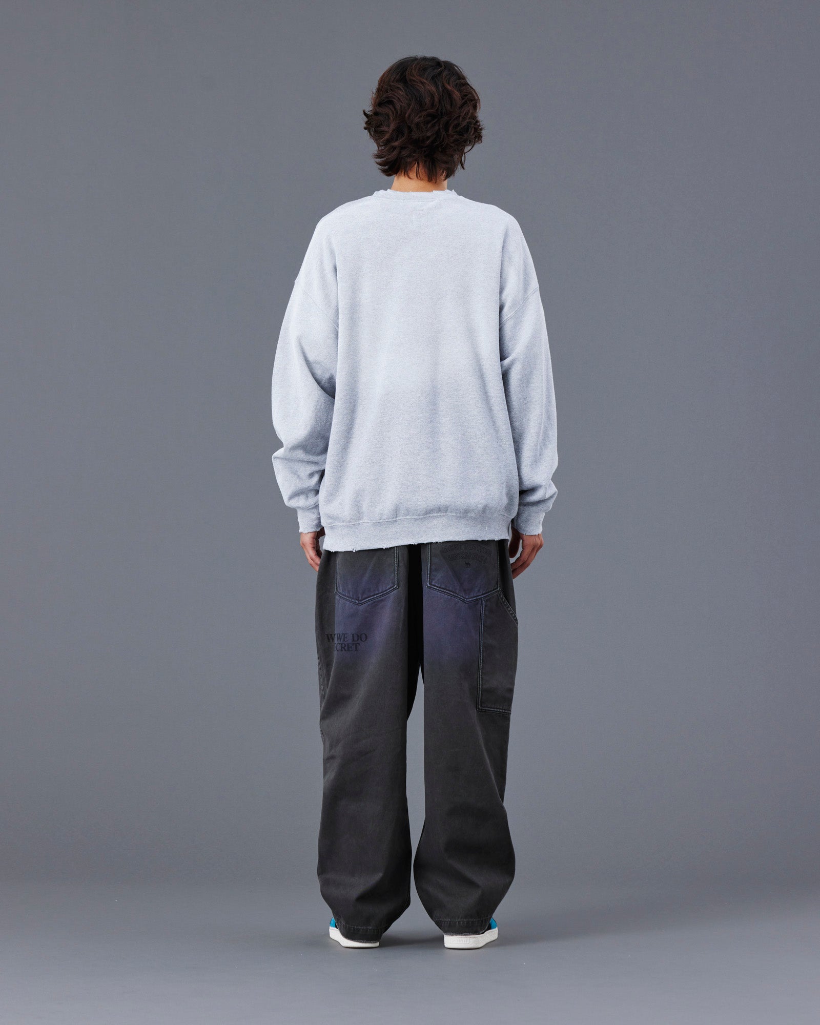 upload_20250805_PORTRAIT CREWNECK_026_27_77316_h006_45_1.jpg