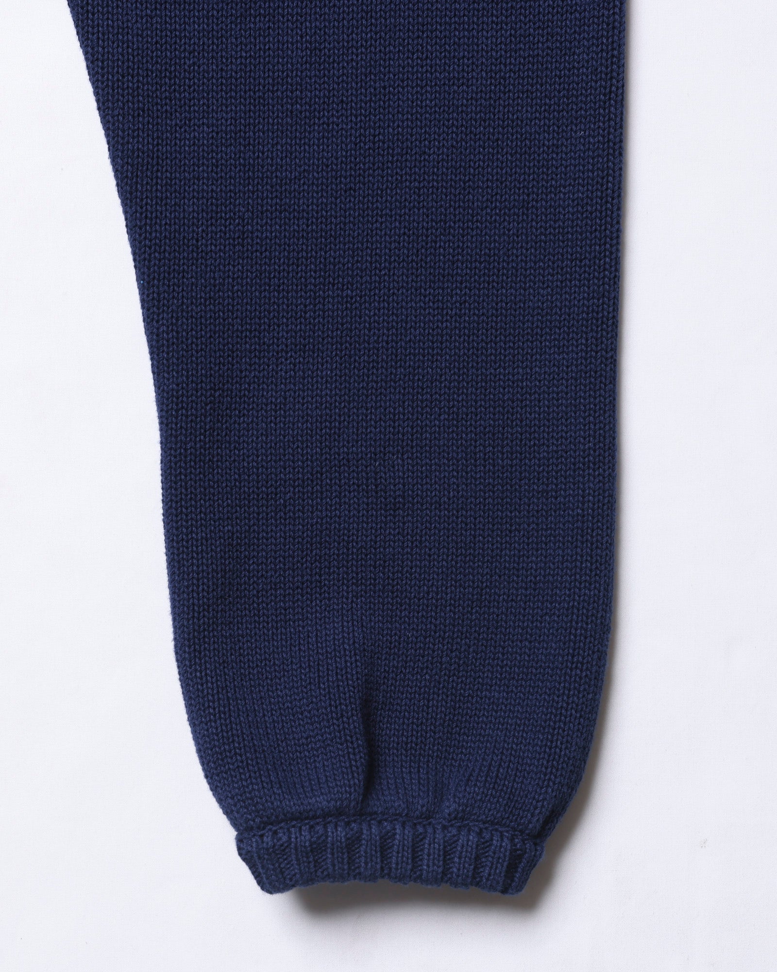 upload_20250805_WOVEN LOGO KNIT SWEATER_013_14_77401_c010_45.jpg